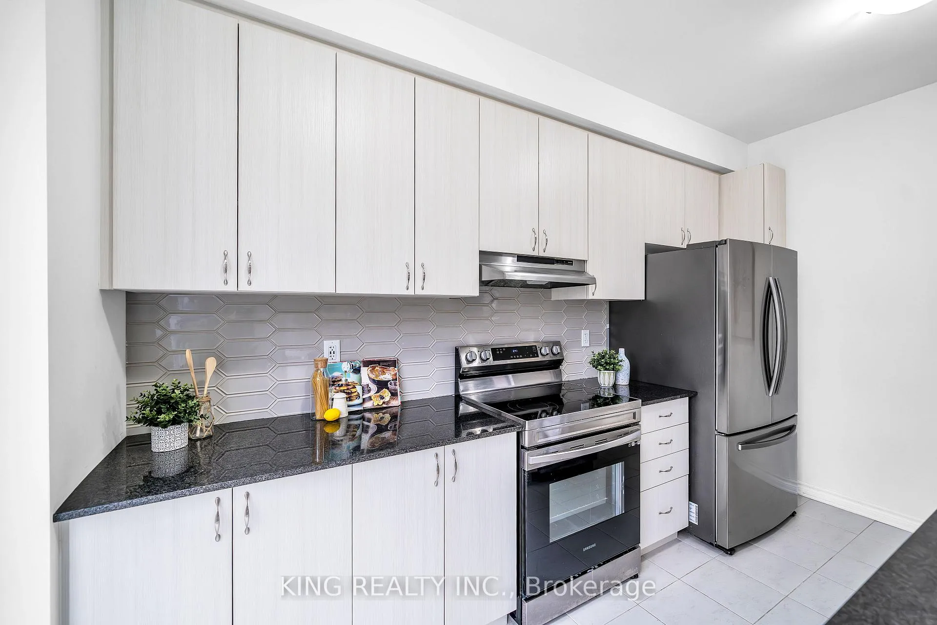 Photo 10 of 1432 Waterthrush Lane, Pickering, Rural Pickering — HOMEH