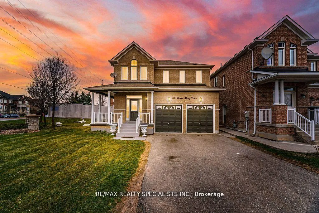 Front of 383 Queen Mary Drive