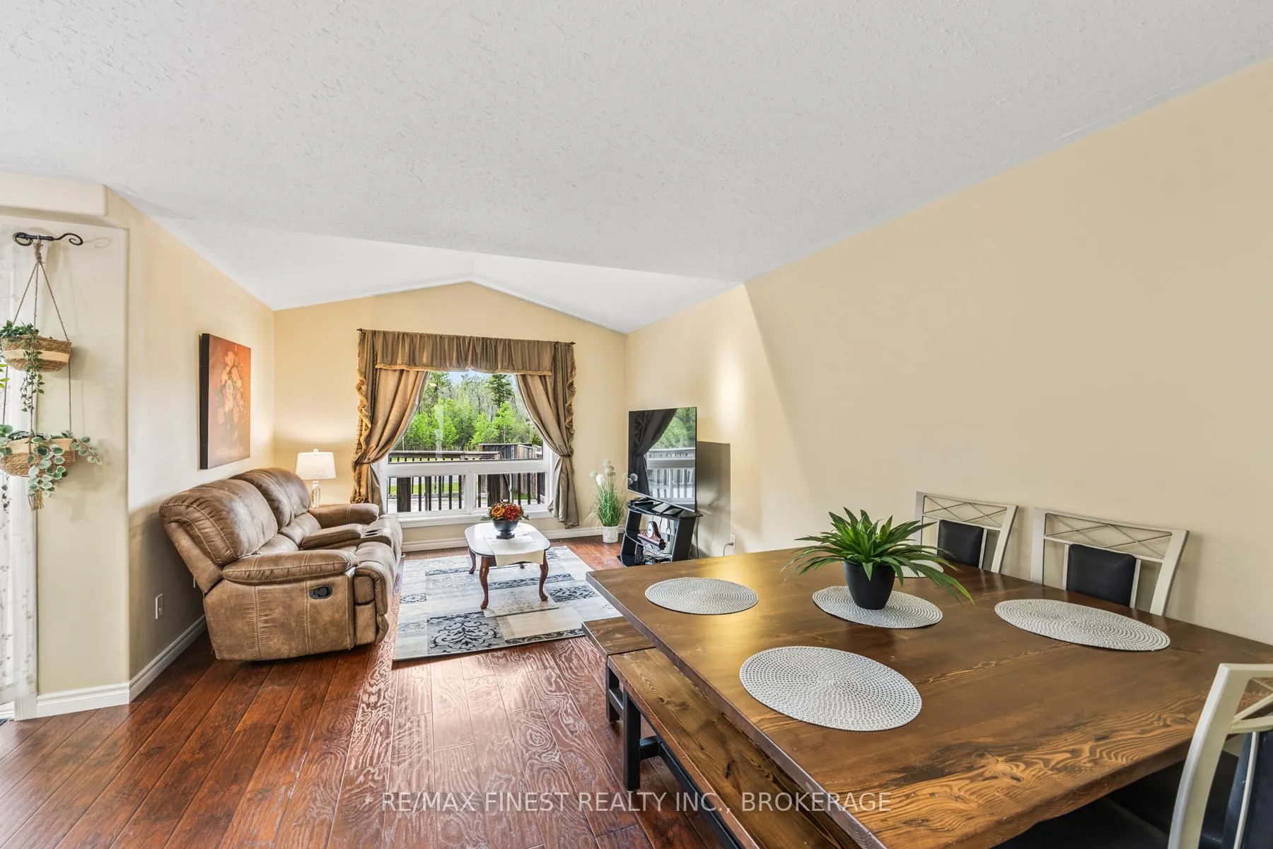 Photo 11 of 1281 Juniper Drive, Kingston, City Northwest — HOMEH