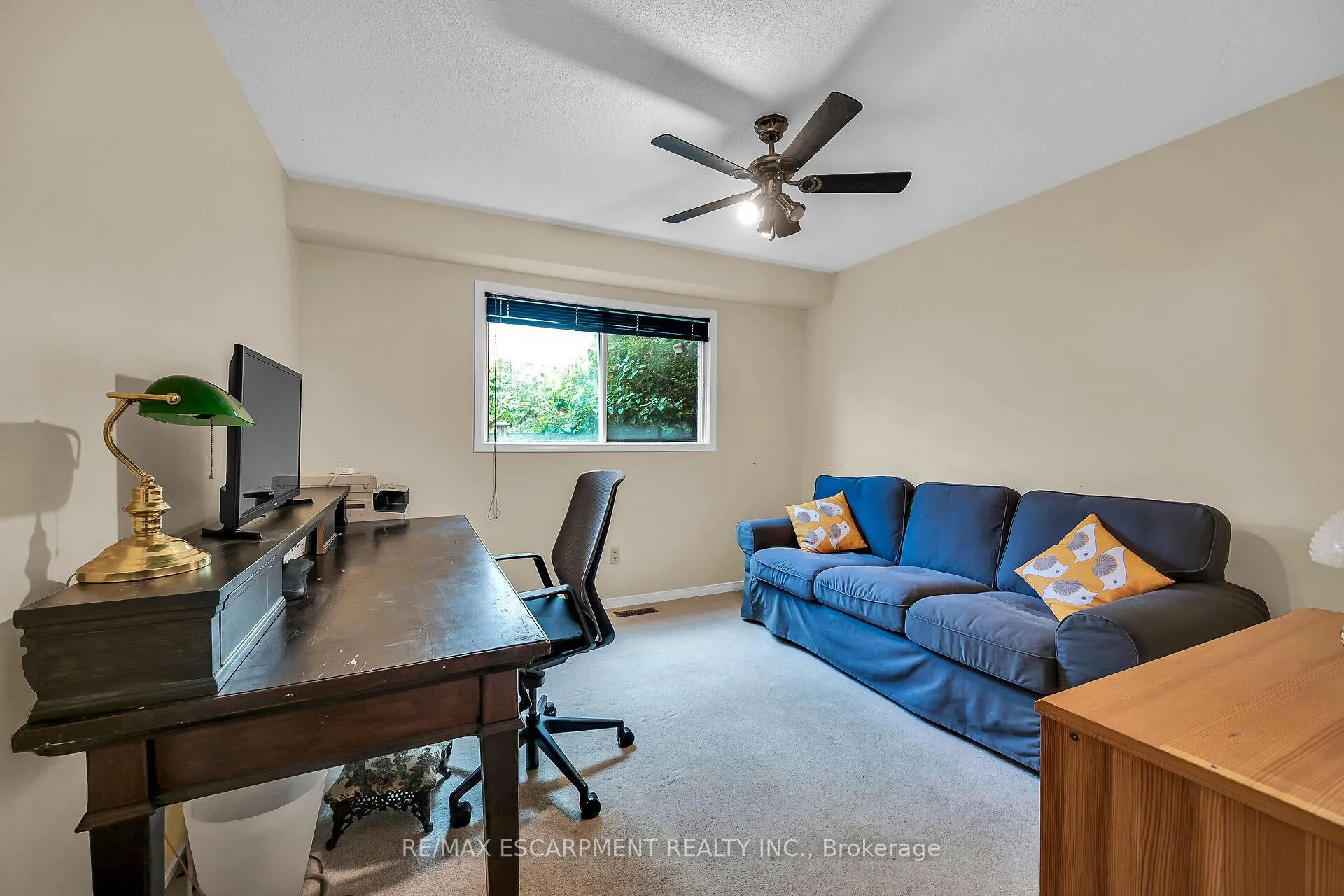 Photo 7 of 70 Golfview Crescent, Hamilton, Dundas — HOMEH
