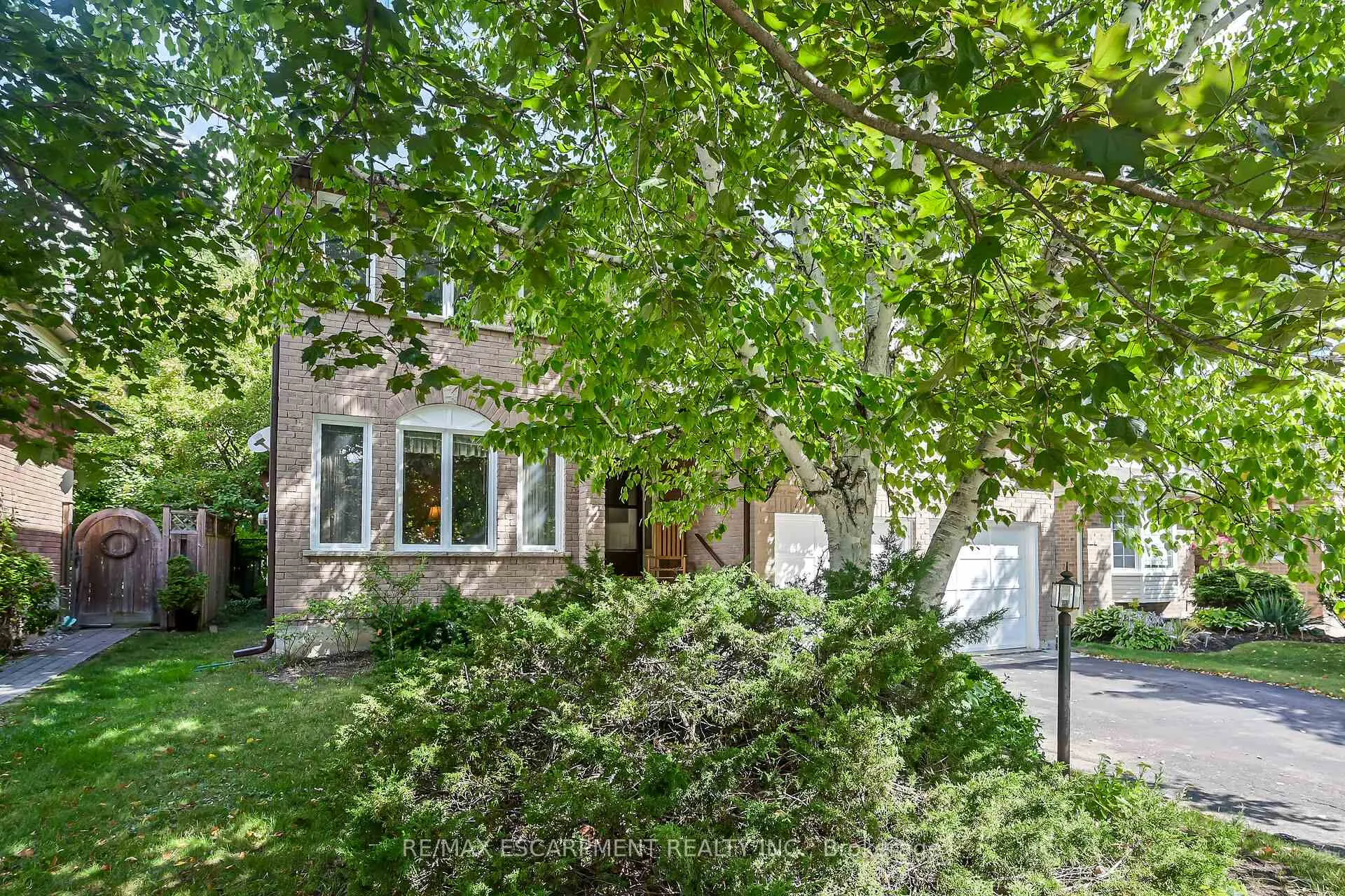 Photo 41 of 70 Golfview Crescent, Hamilton, Dundas — HOMEH