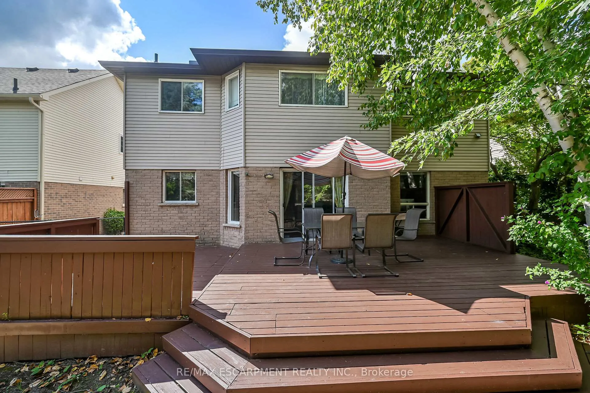 Photo 44 of 70 Golfview Crescent, Hamilton, Dundas — HOMEH