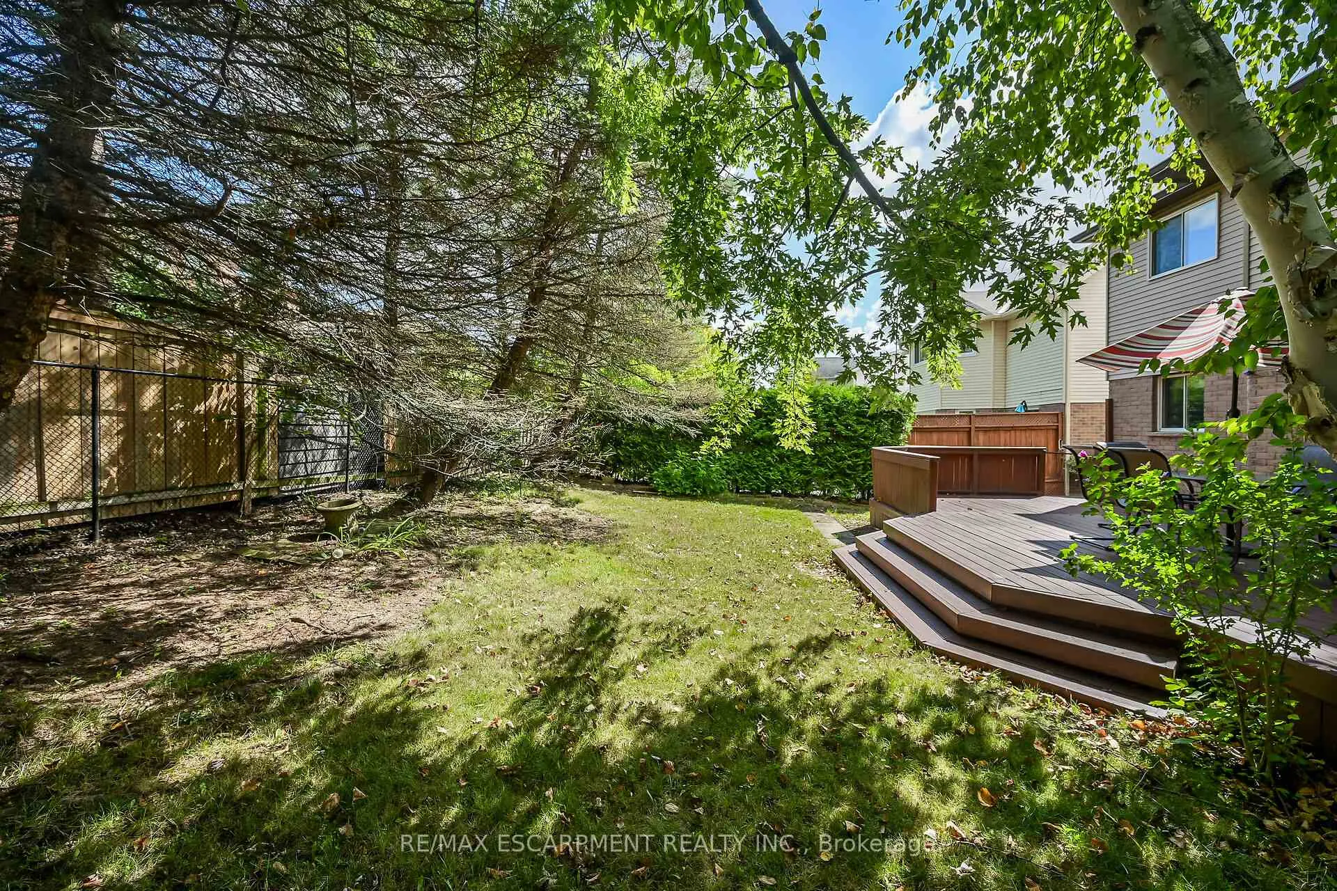 Photo 45 of 70 Golfview Crescent, Hamilton, Dundas — HOMEH