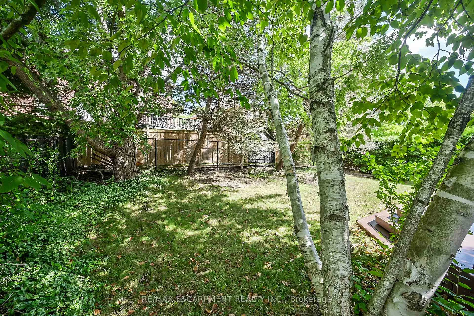 Photo 46 of 70 Golfview Crescent, Hamilton, Dundas — HOMEH