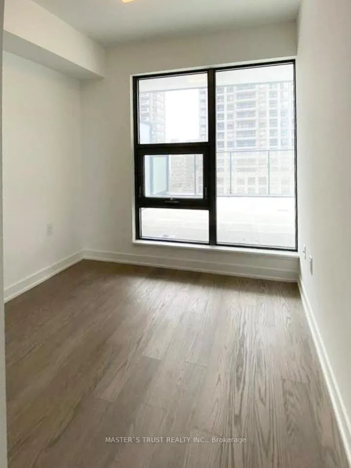 Photo 4 of Unit 808, 11 Wellesley Street W, Toronto, Bay Street Corridor — HOMEH