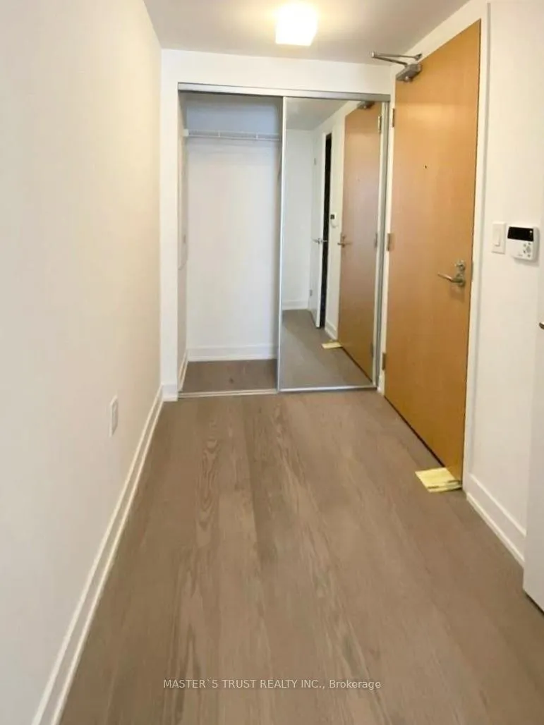 Photo 6 of Unit 808, 11 Wellesley Street W, Toronto, Bay Street Corridor — HOMEH