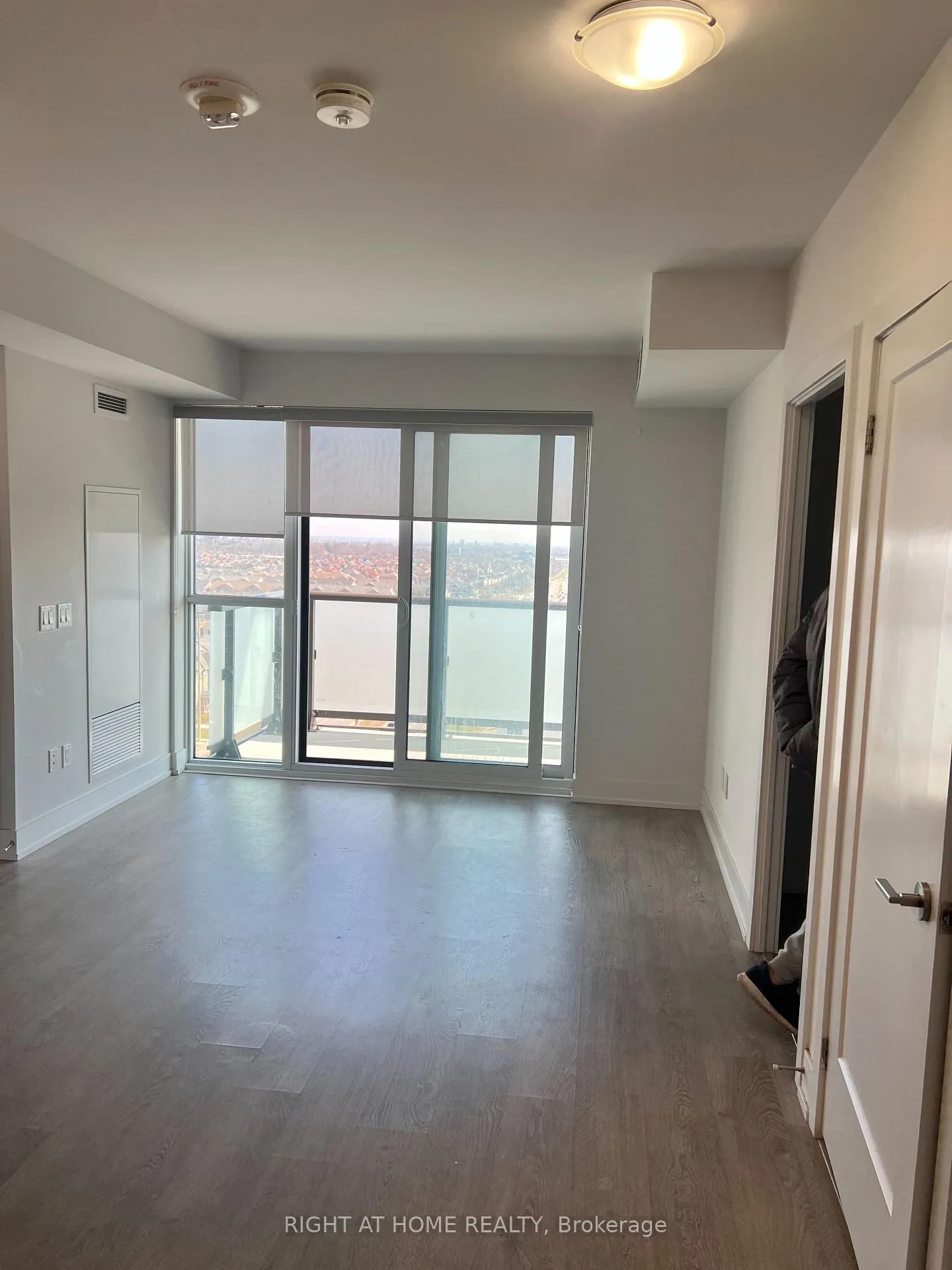 Photo 8 of Unit 1016, 2550 Simcoe Street, Oshawa, Windfields — HOMEH
