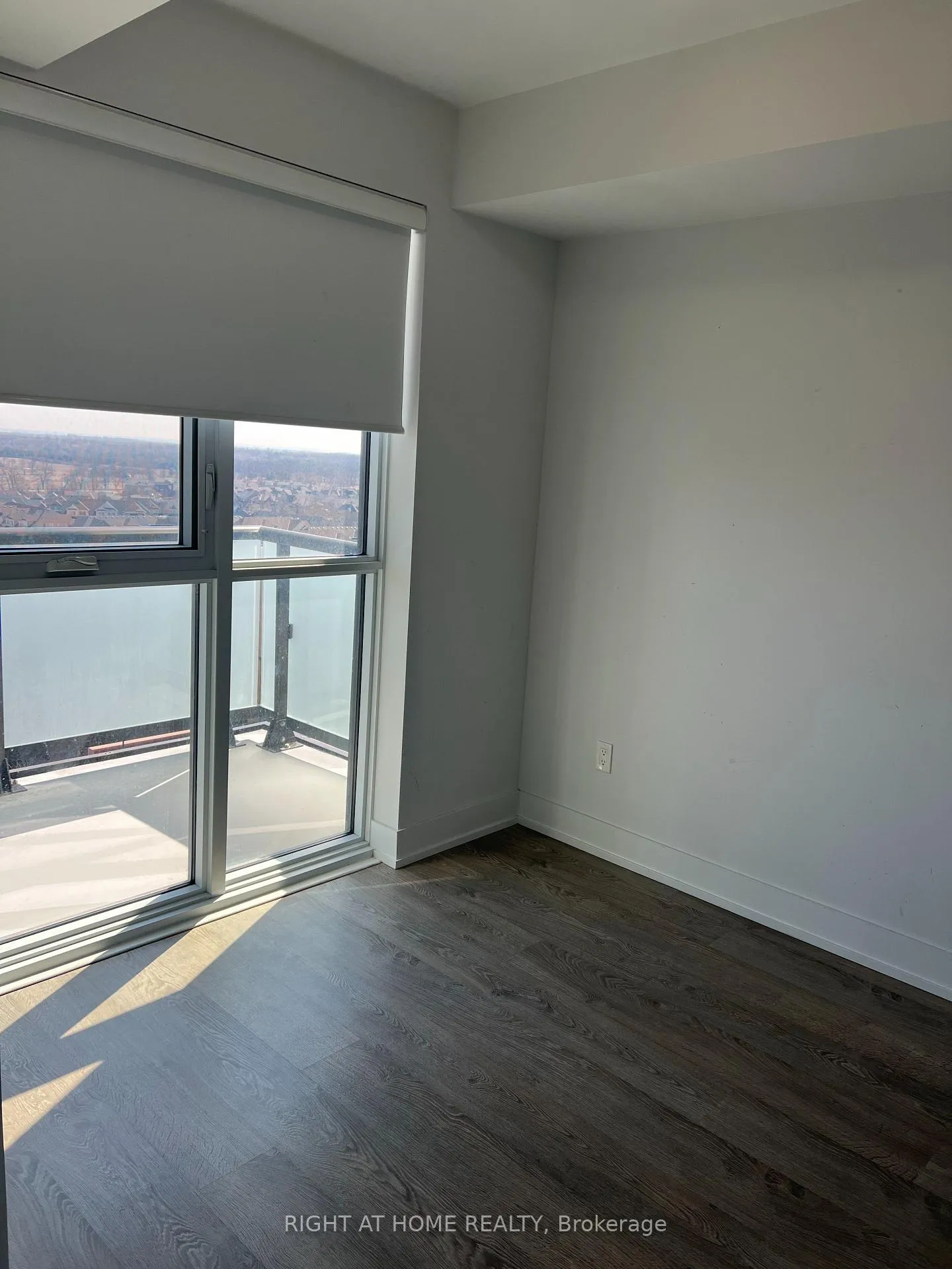 Photo 13 of Unit 1016, 2550 Simcoe Street, Oshawa, Windfields — HOMEH