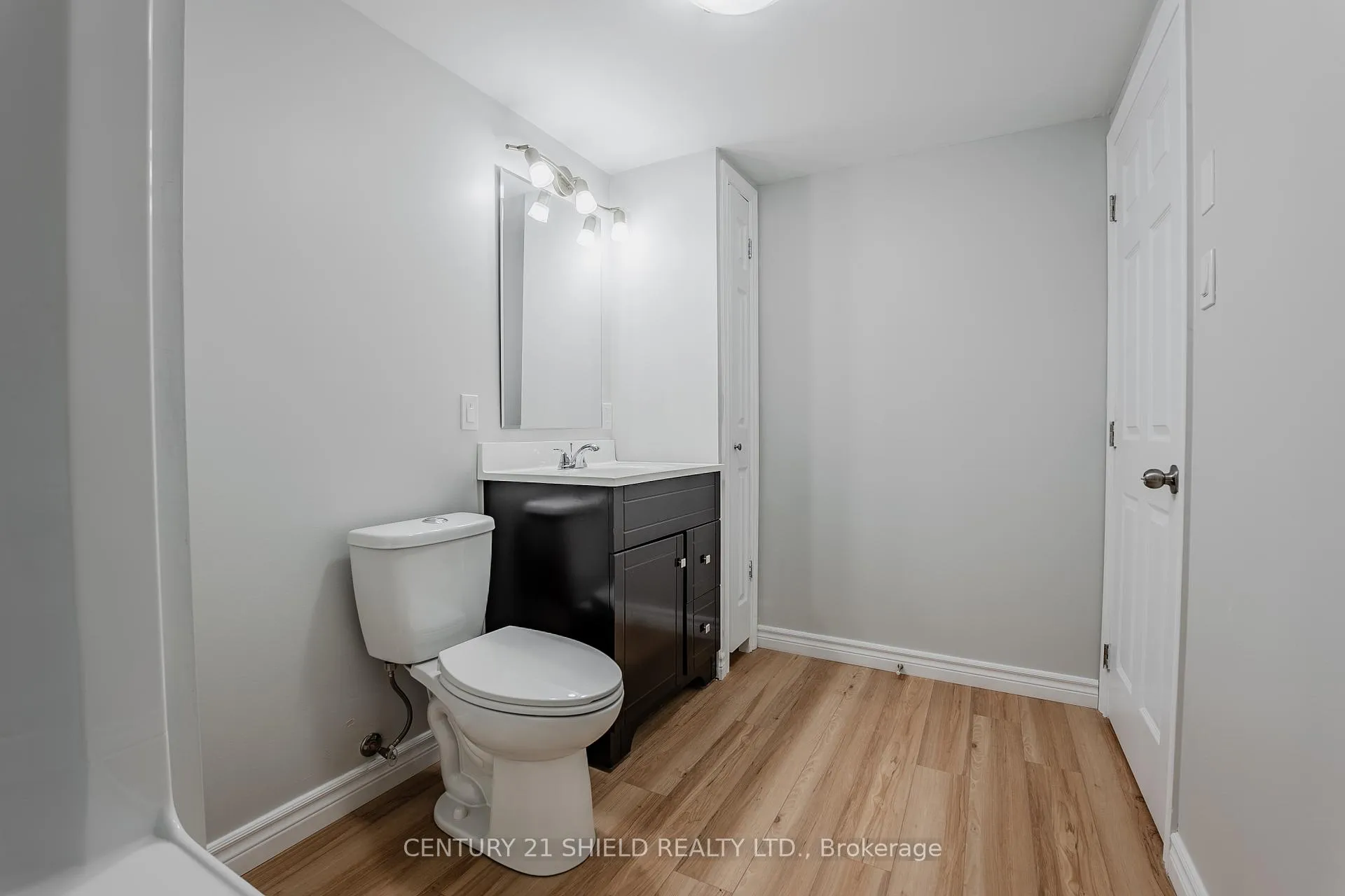 Photo 37 of 5 William Street, North Stormont, Finch — HOMEH