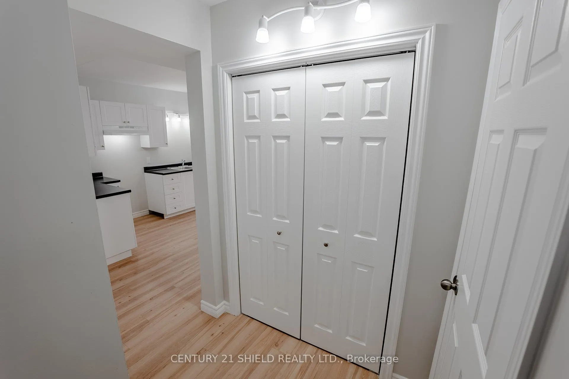 Photo 3 of Unit A, 5 William Street, North Stormont, Finch — HOMEH