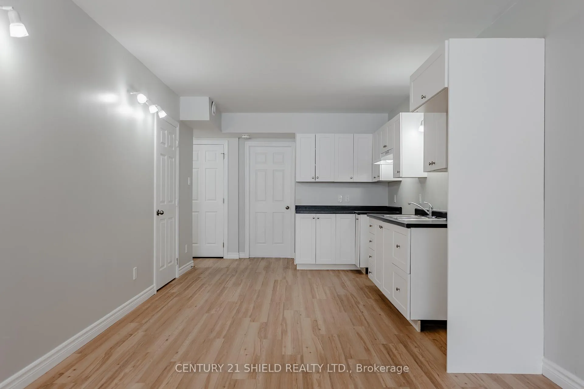Photo 15 of Unit A, 5 William Street, North Stormont, Finch — HOMEH