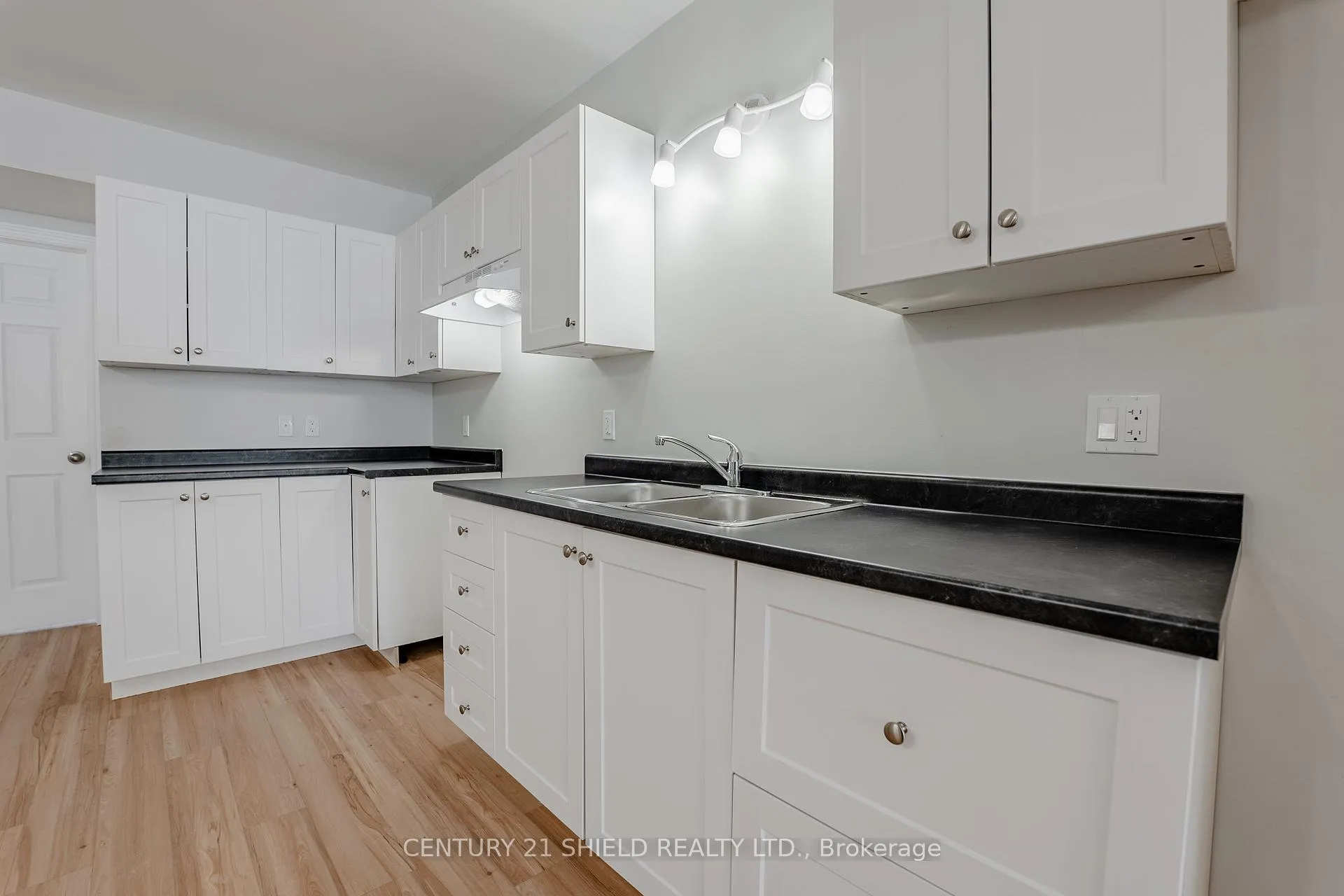 Photo 16 of Unit A, 5 William Street, North Stormont, Finch — HOMEH