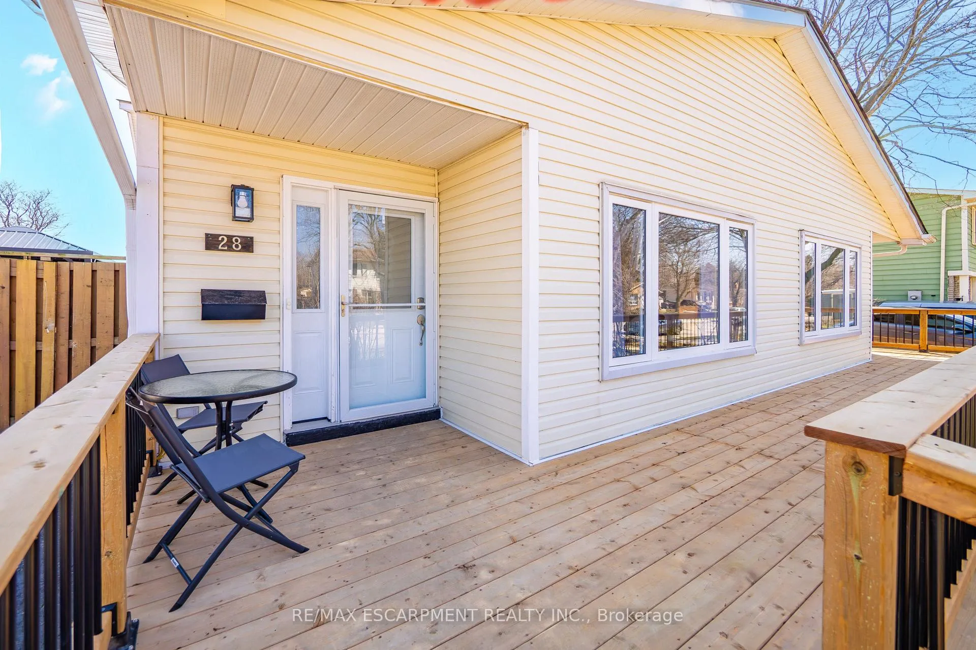 Photo 3 of 28 Golden Orchard Drive, Hamilton, Gourley — HOMEH