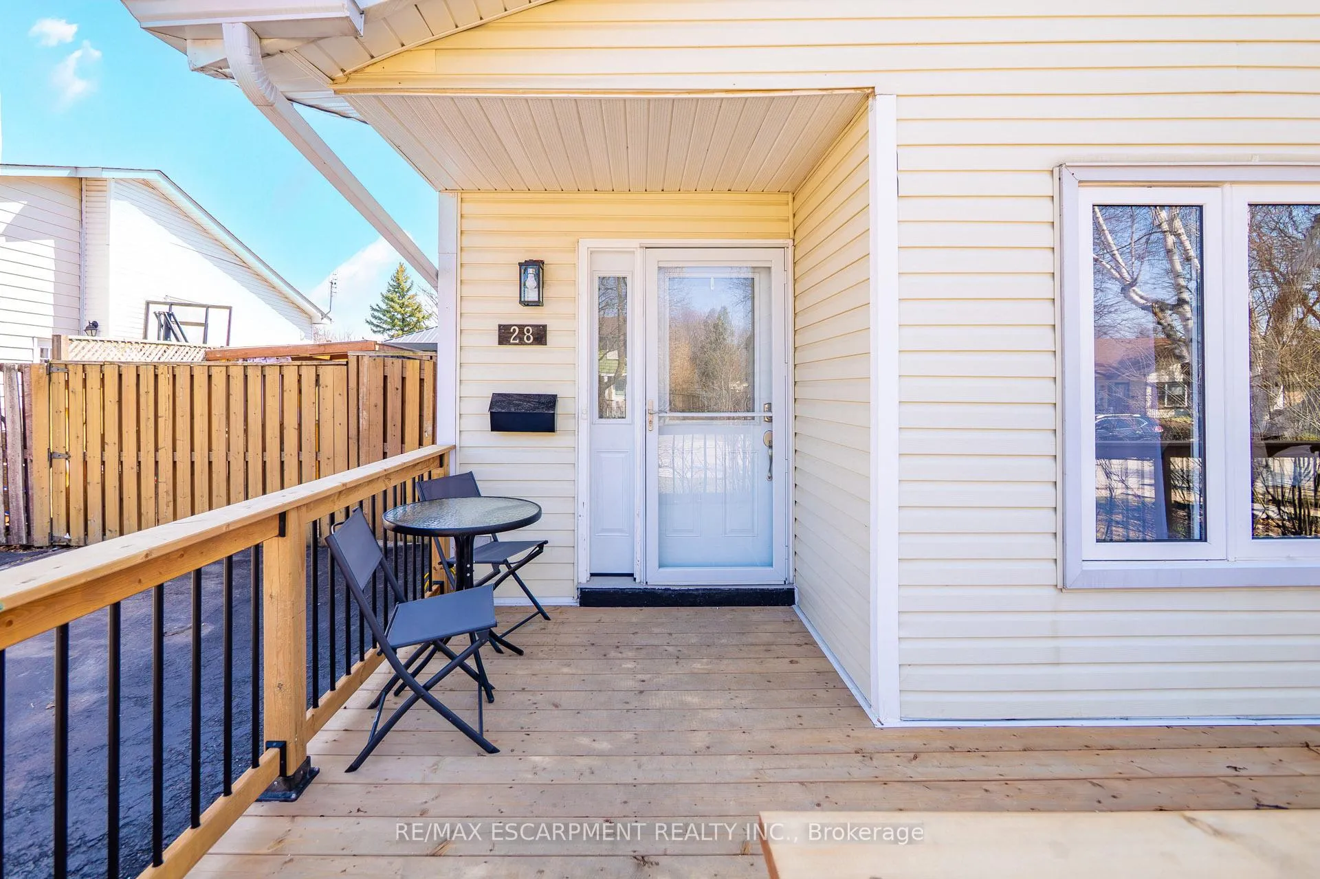 Photo 4 of 28 Golden Orchard Drive, Hamilton, Gourley — HOMEH