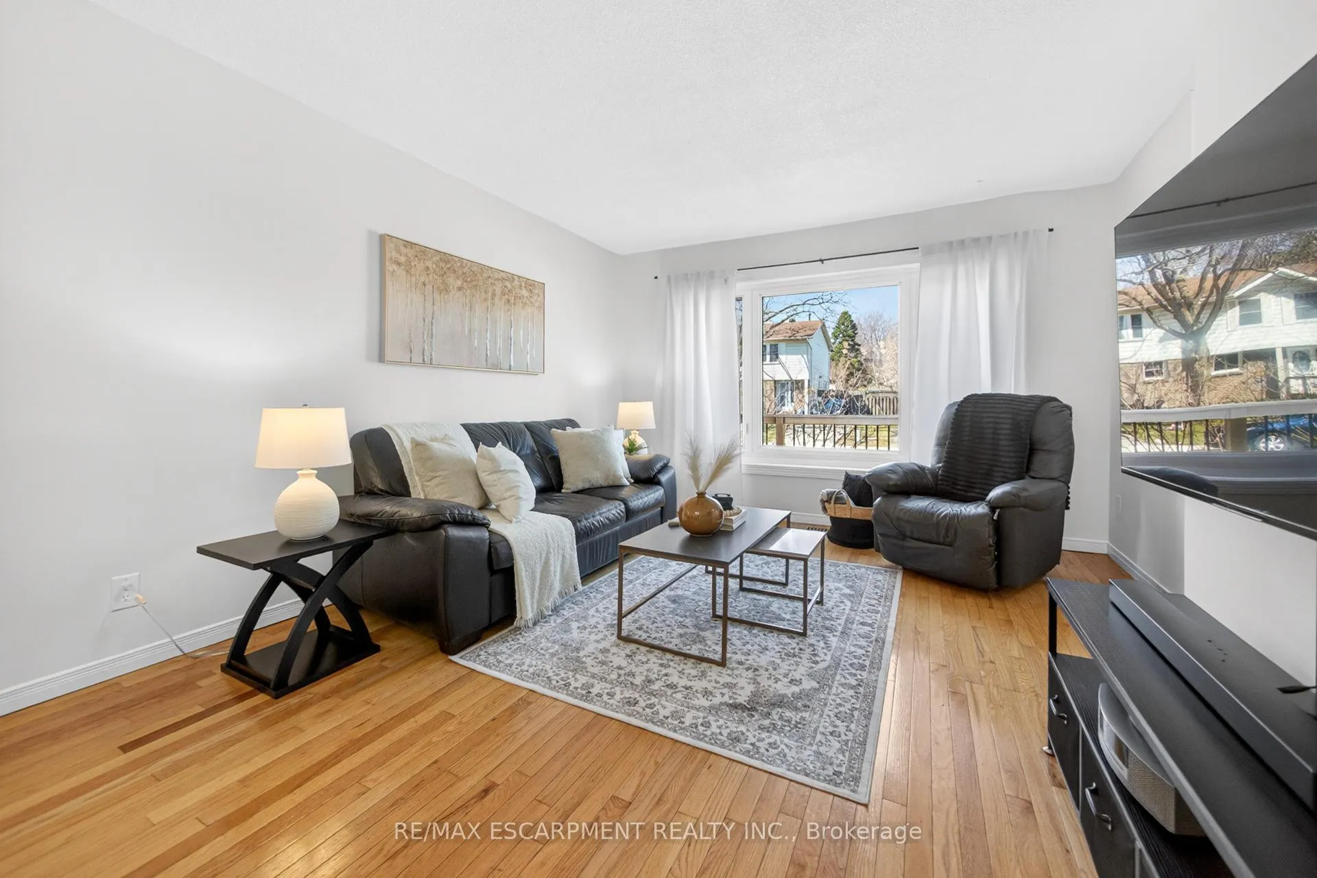 Photo 8 of 28 Golden Orchard Drive, Hamilton, Gourley — HOMEH