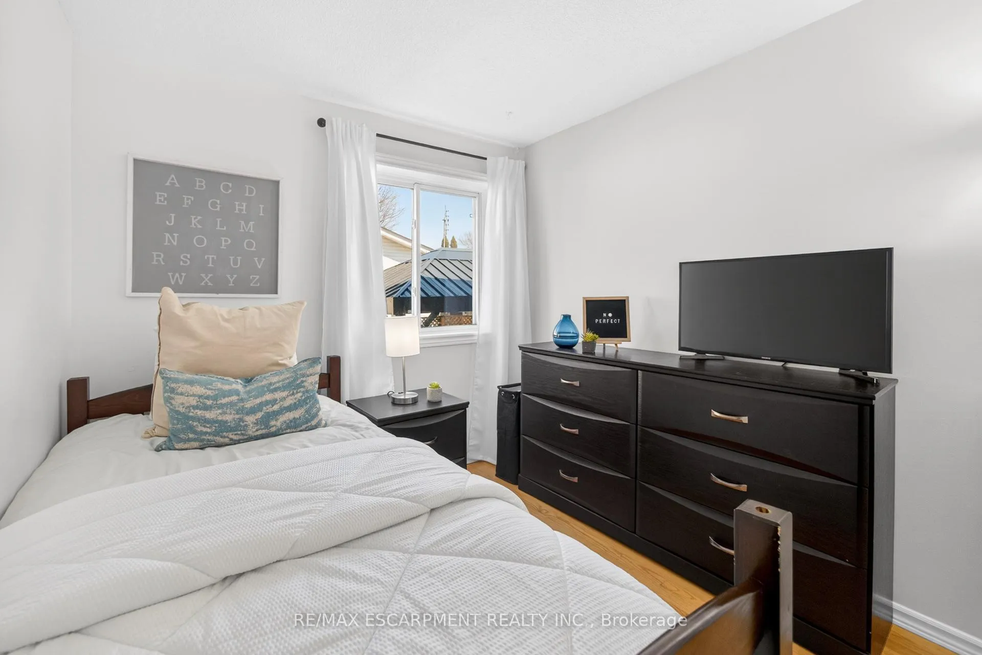 Photo 24 of 28 Golden Orchard Drive, Hamilton, Gourley — HOMEH
