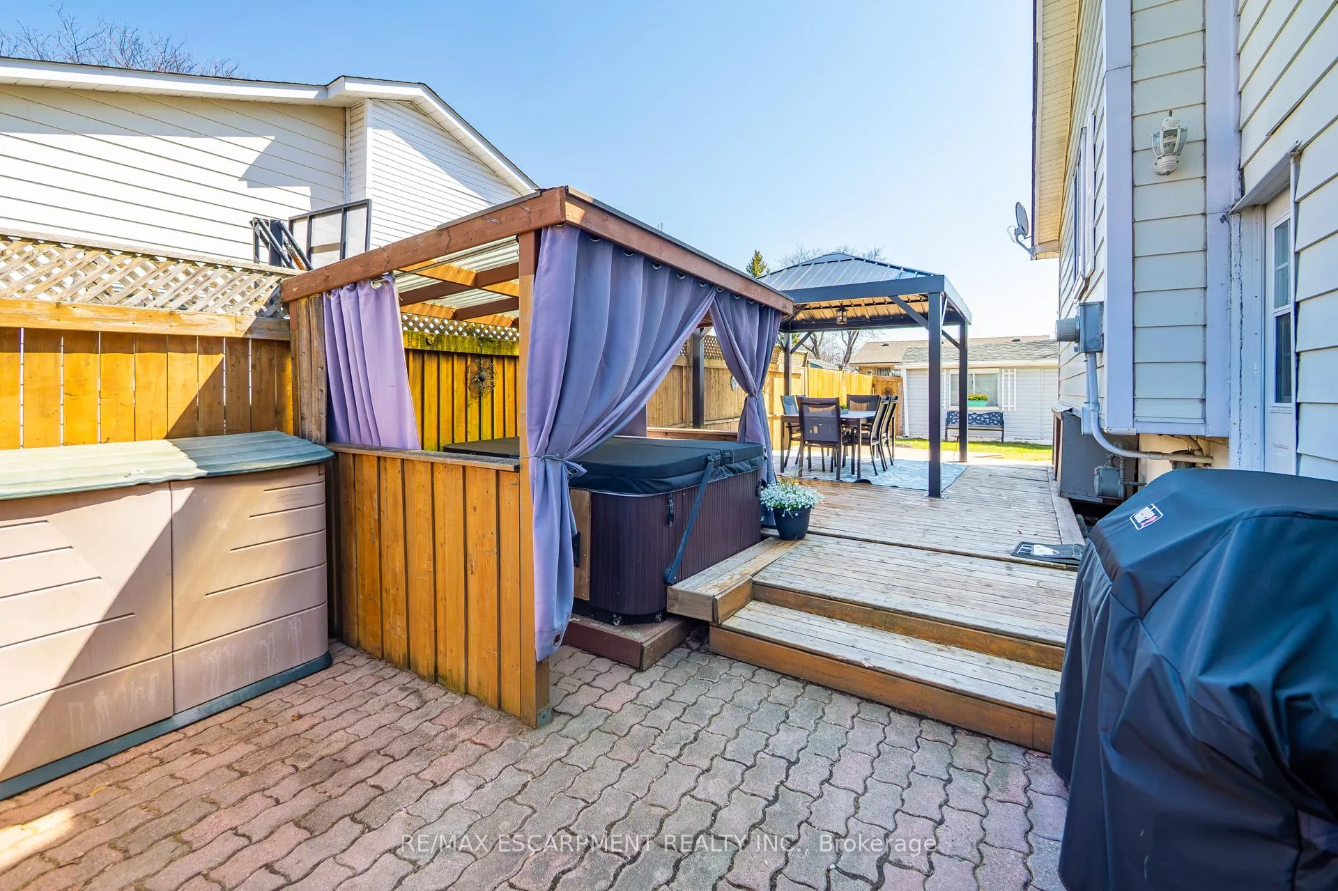 Photo 32 of 28 Golden Orchard Drive, Hamilton, Gourley — HOMEH