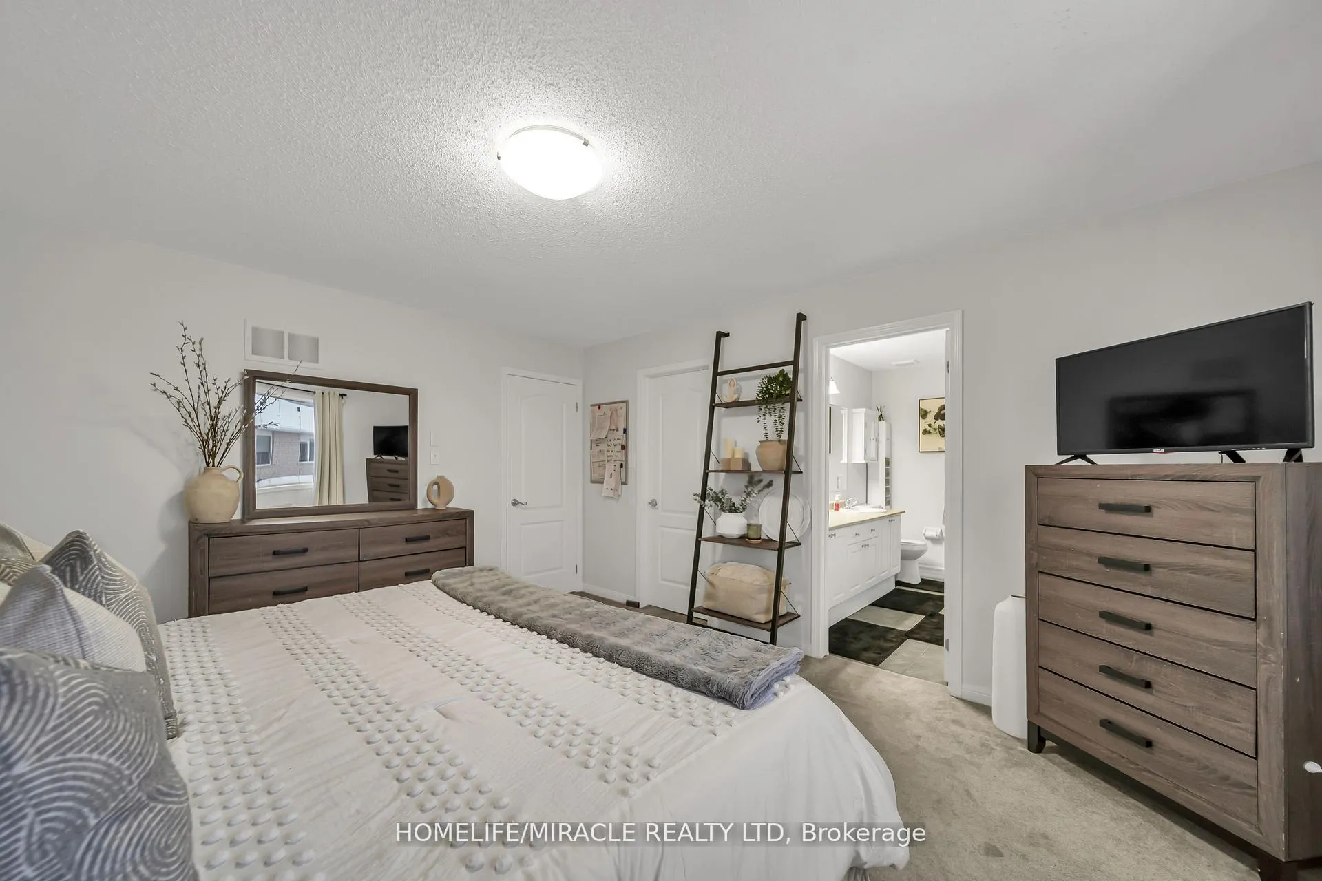 Photo 26 of 810 Hepburn Road, Milton, Coates — HOMEH