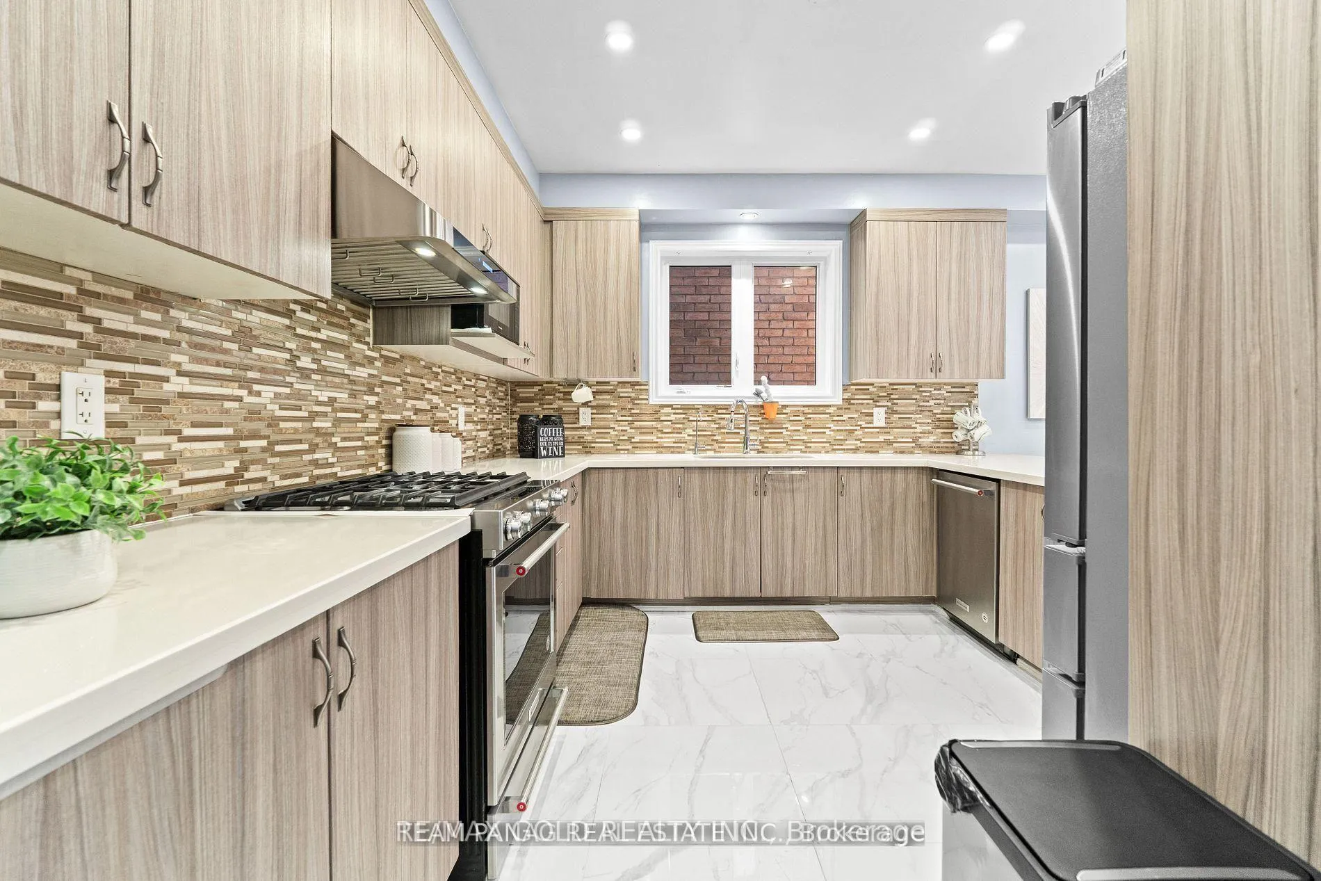 Photo 27 of 30 Fulmer Road, Brampton, Northwest Brampton — HOMEH