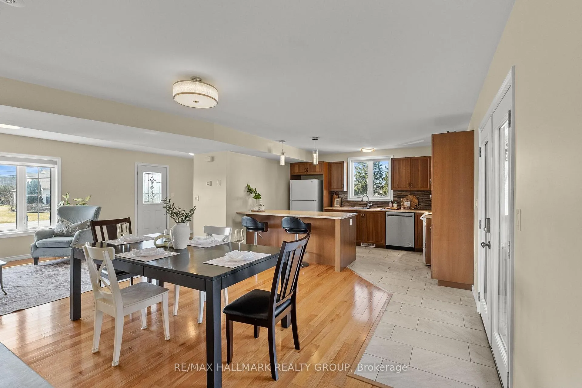 Photo 3 of 2431 Dunning Road, Ottawa, Cumberland West — HOMEH