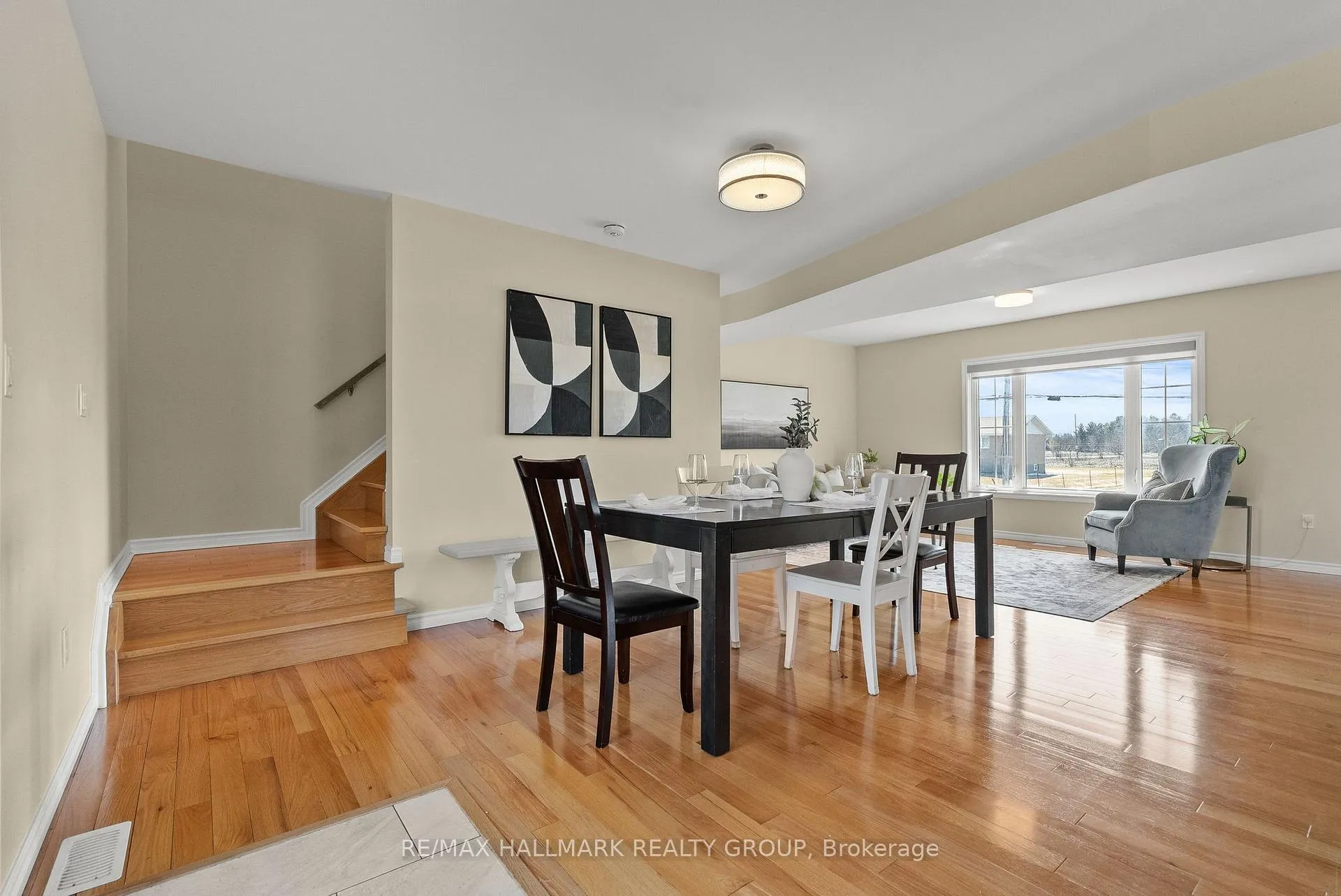 Photo 4 of 2431 Dunning Road, Ottawa, Cumberland West — HOMEH