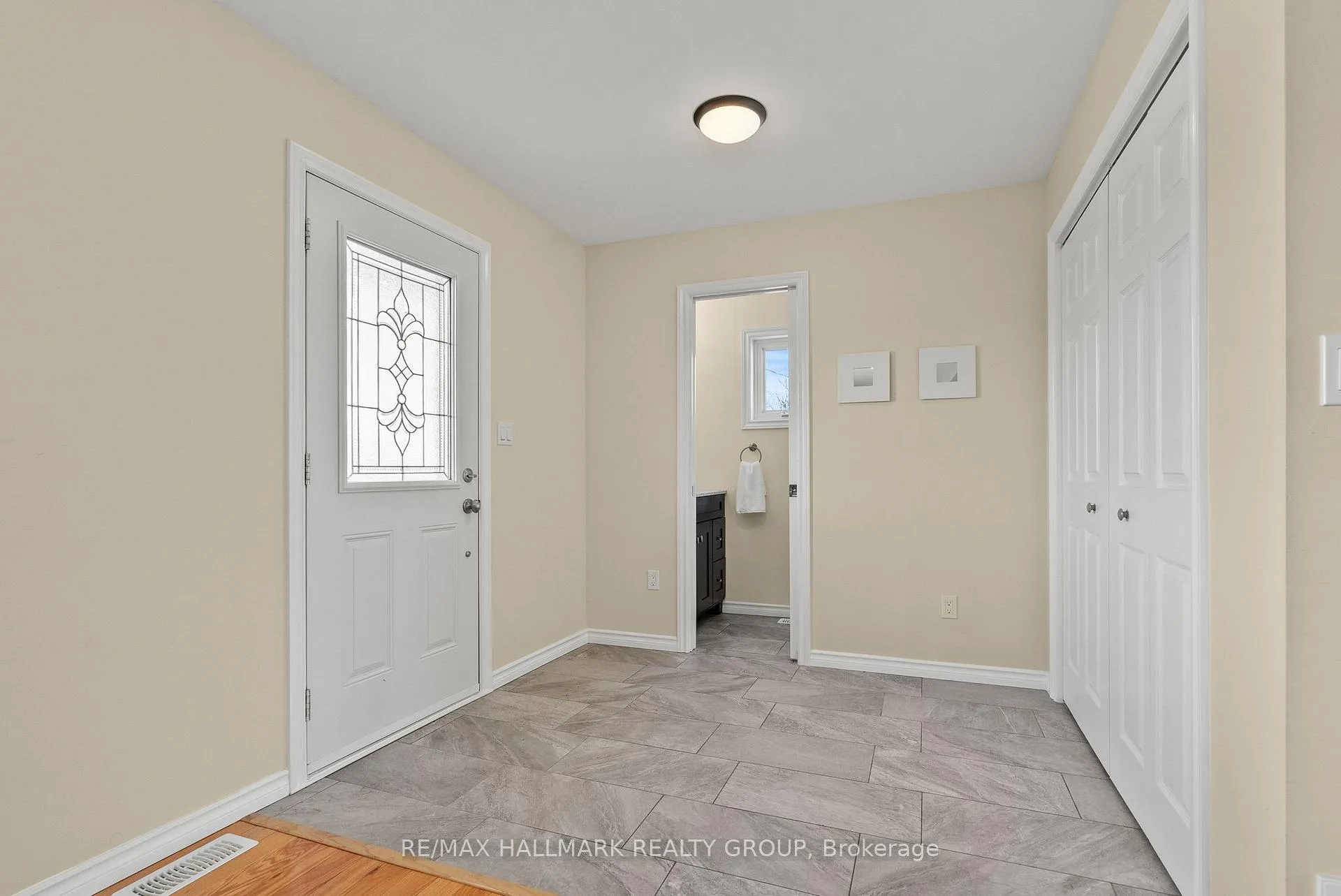 Photo 11 of 2431 Dunning Road, Ottawa, Cumberland West — HOMEH