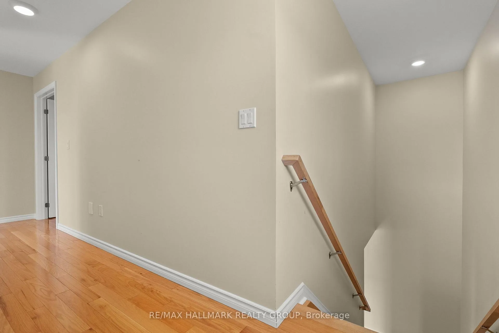 Photo 12 of 2431 Dunning Road, Ottawa, Cumberland West — HOMEH