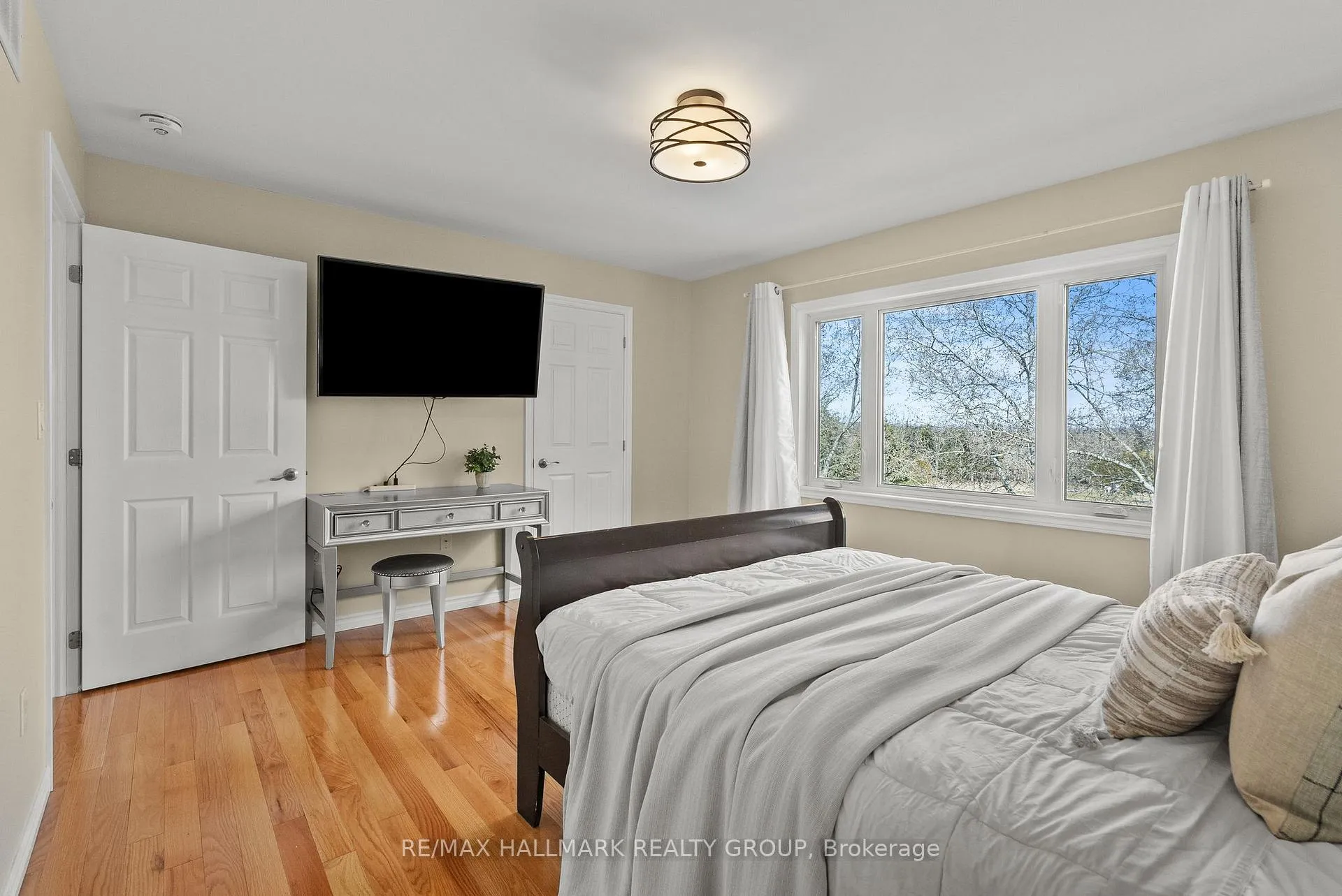 Photo 14 of 2431 Dunning Road, Ottawa, Cumberland West — HOMEH
