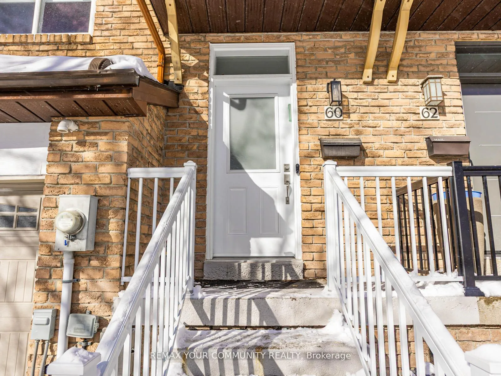 Photo 3 of 60 Dana Crescent, Vaughan, Crestwood-Springfarm-Yorkhill — HOMEH