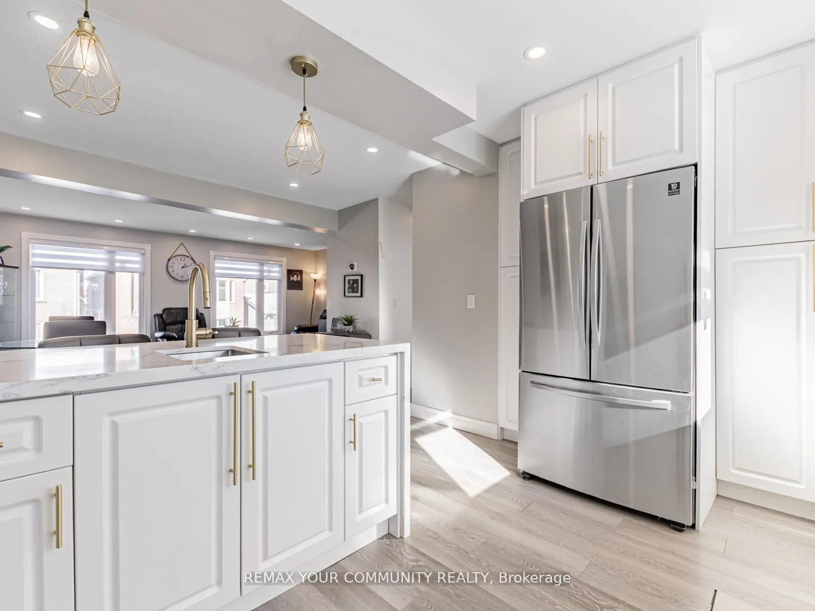 Photo 10 of 60 Dana Crescent, Vaughan, Crestwood-Springfarm-Yorkhill — HOMEH