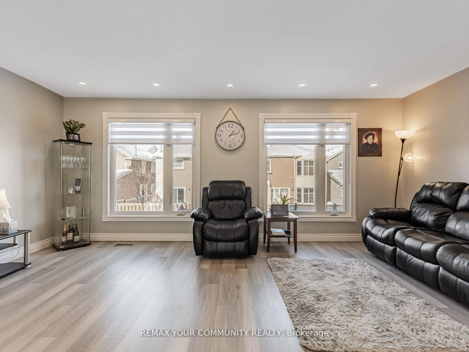 Photo 13 of 60 Dana Crescent, Vaughan, Crestwood-Springfarm-Yorkhill — HOMEH