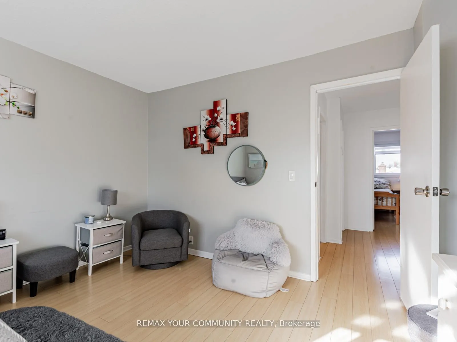 Photo 31 of 60 Dana Crescent, Vaughan, Crestwood-Springfarm-Yorkhill — HOMEH