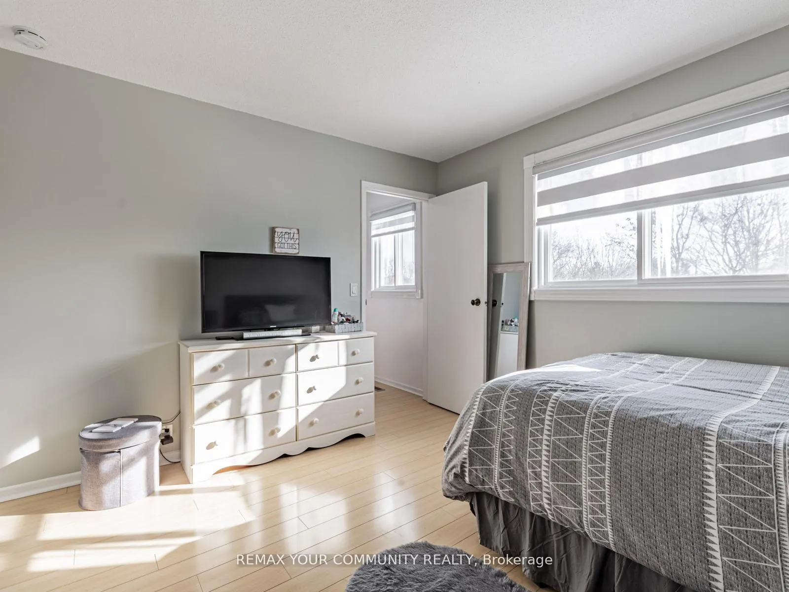 Photo 33 of 60 Dana Crescent, Vaughan, Crestwood-Springfarm-Yorkhill — HOMEH