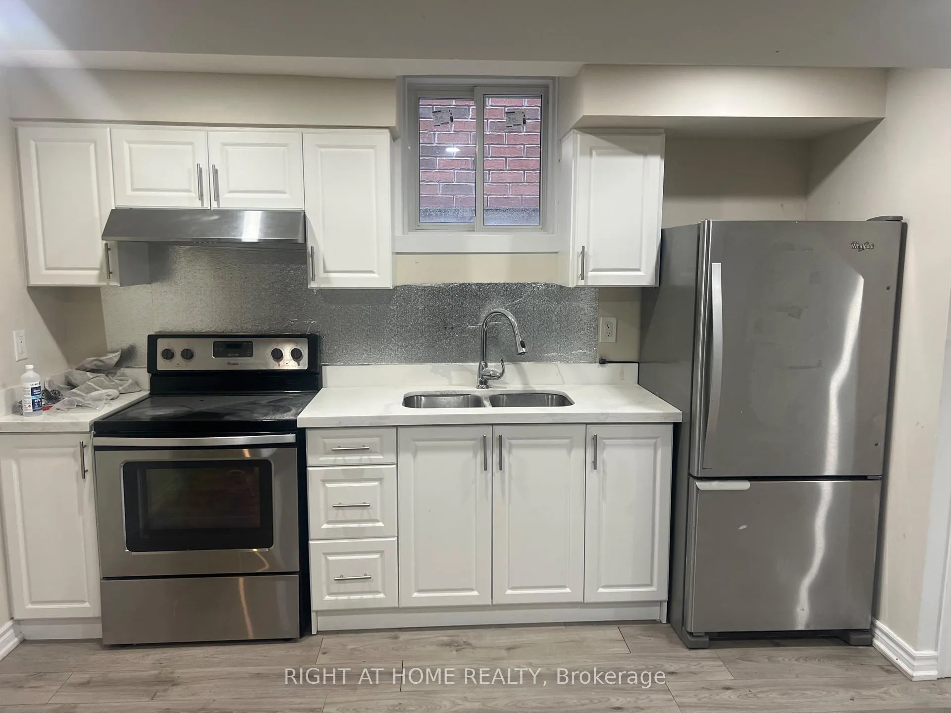 Photo 2 of 49 divinity Circle, Brampton, Northwest Brampton — HOMEH
