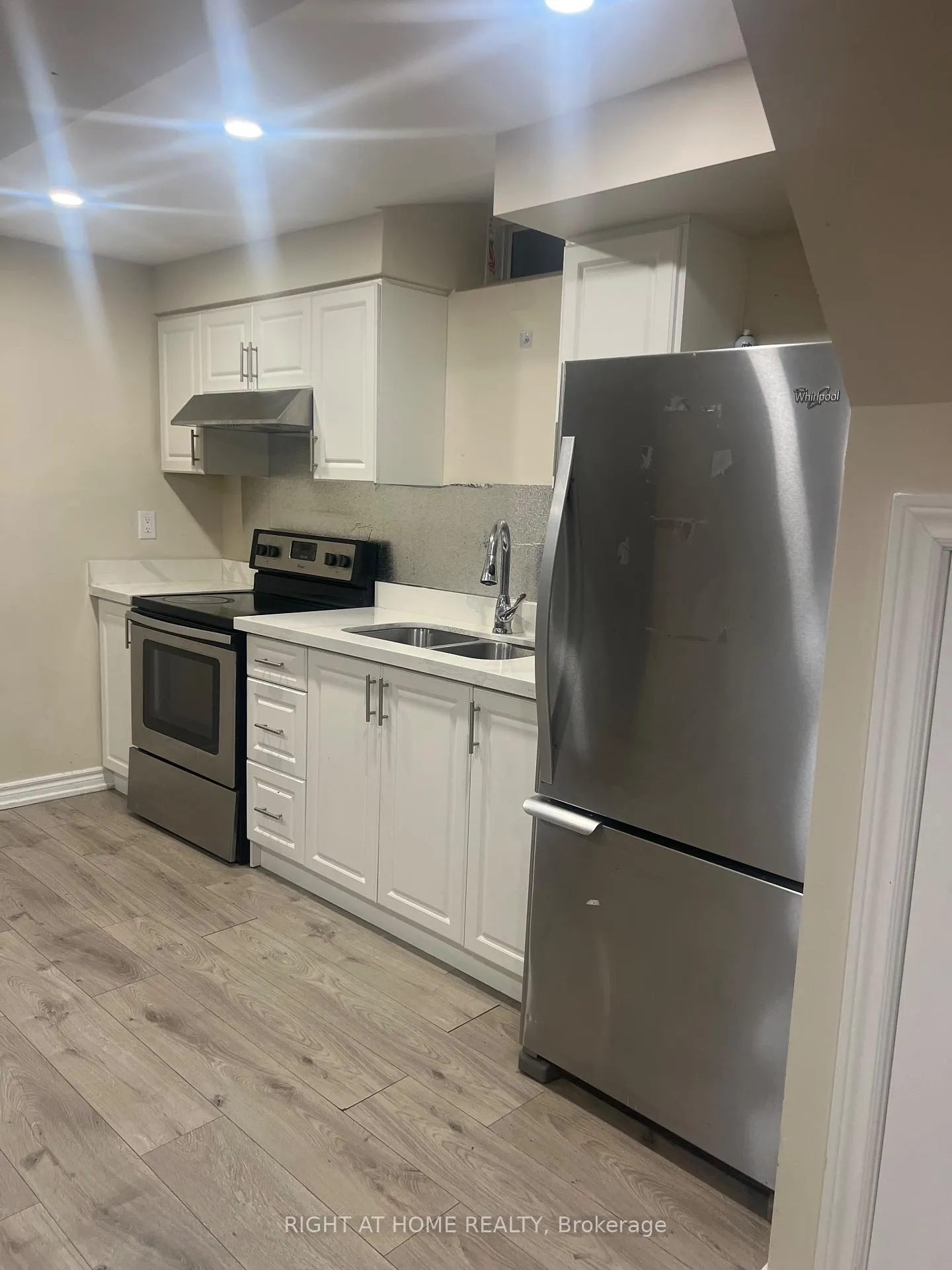 Photo 12 of 49 divinity Circle, Brampton, Northwest Brampton — HOMEH