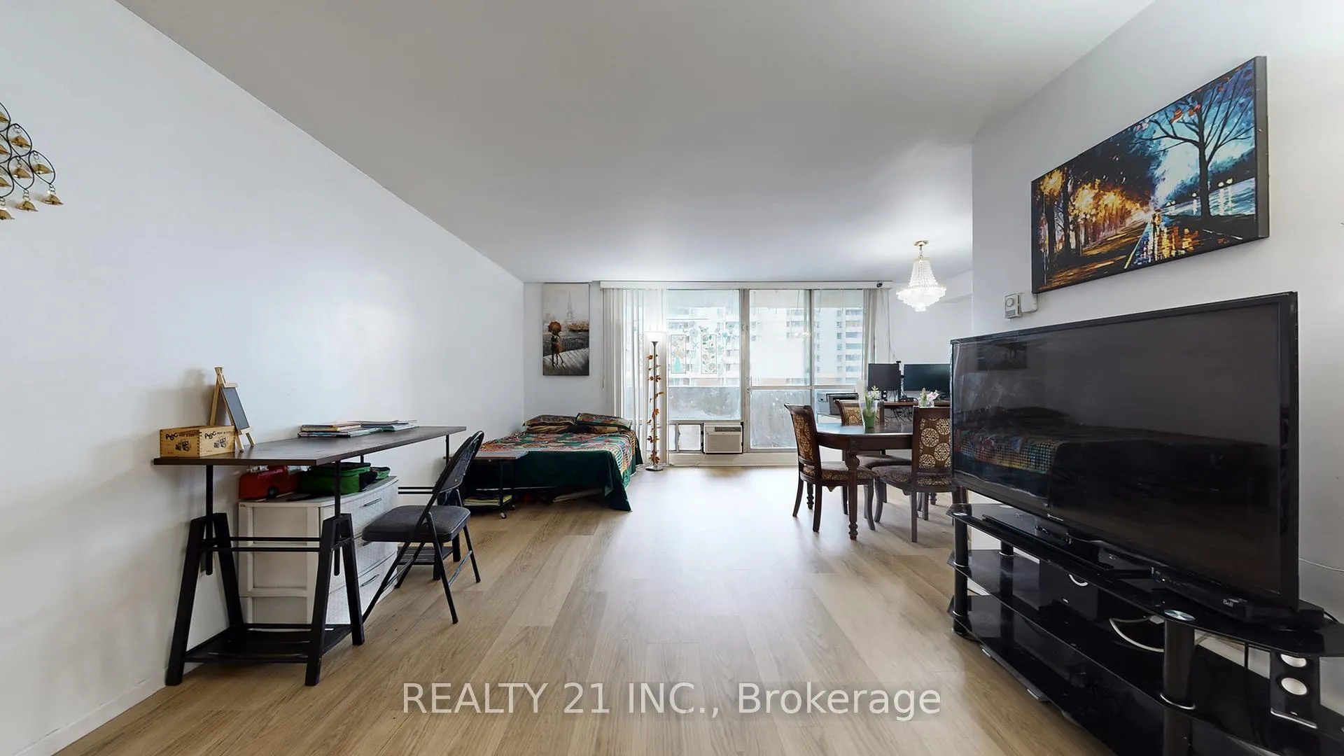 Photo 9 of Unit 2103, 5 Massey Square, Toronto, Crescent Town — HOMEH