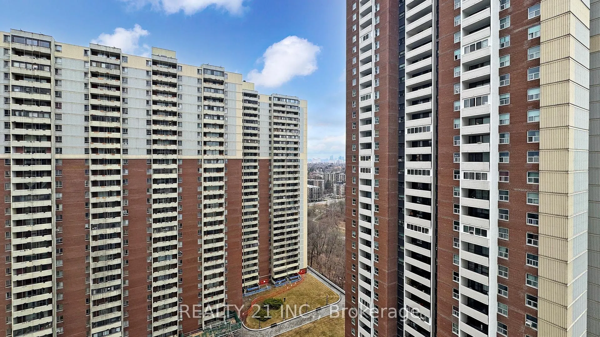 Photo 24 of Unit 2103, 5 Massey Square, Toronto, Crescent Town — HOMEH
