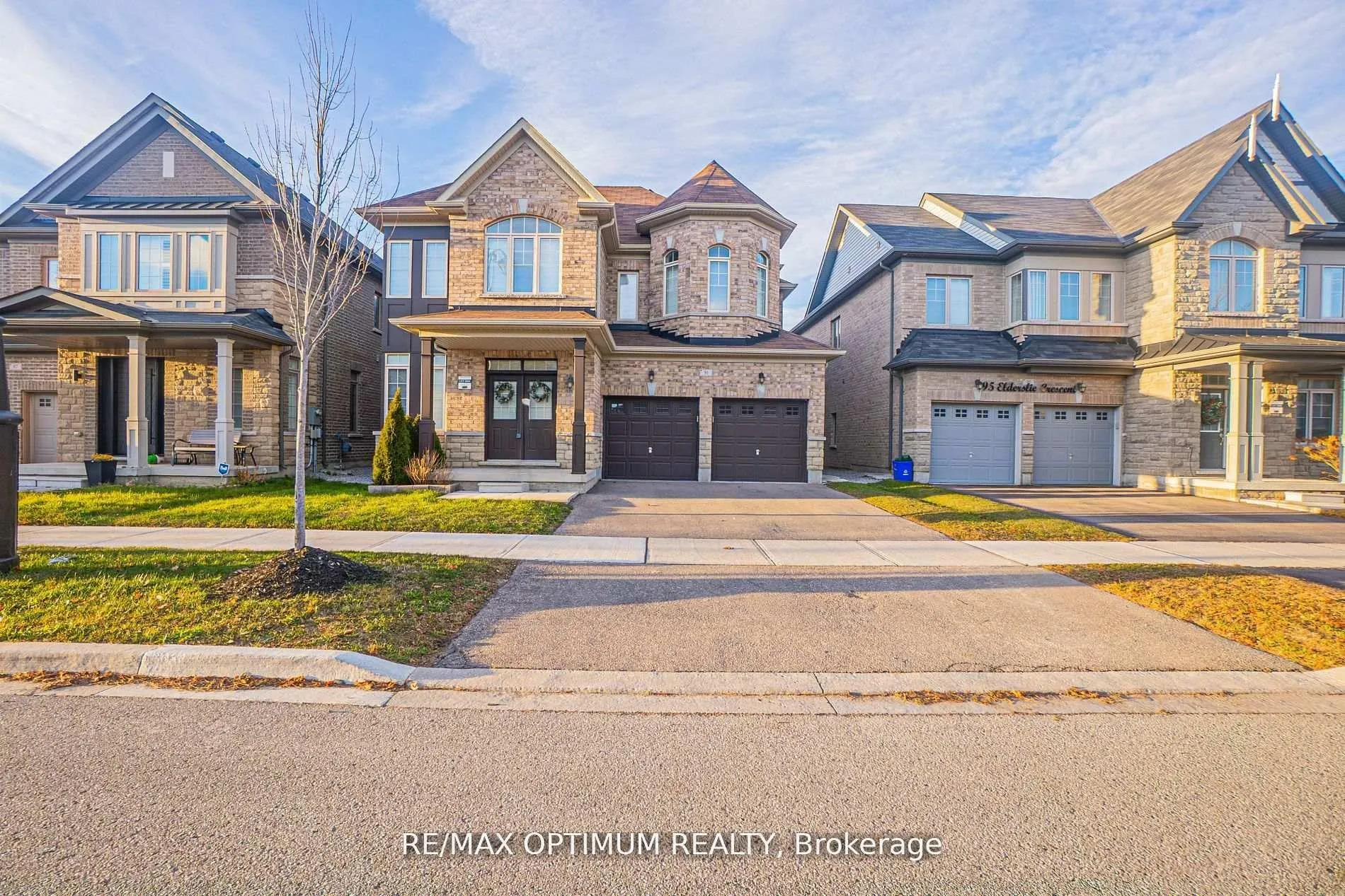 Photo 2 of 91 Elderslie Crescent, Vaughan, Kleinburg — HOMEH