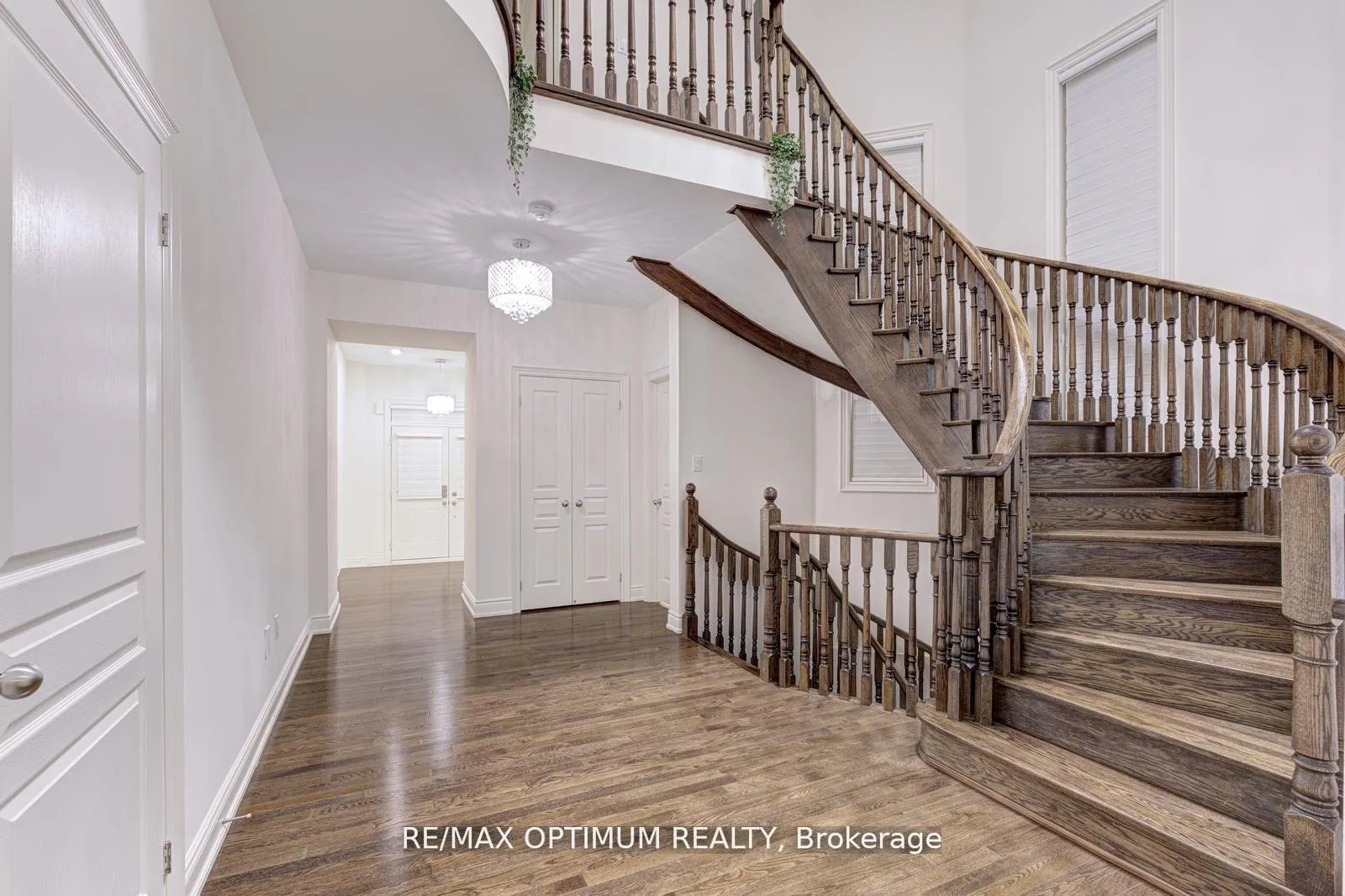 Photo 7 of 91 Elderslie Crescent, Vaughan, Kleinburg — HOMEH