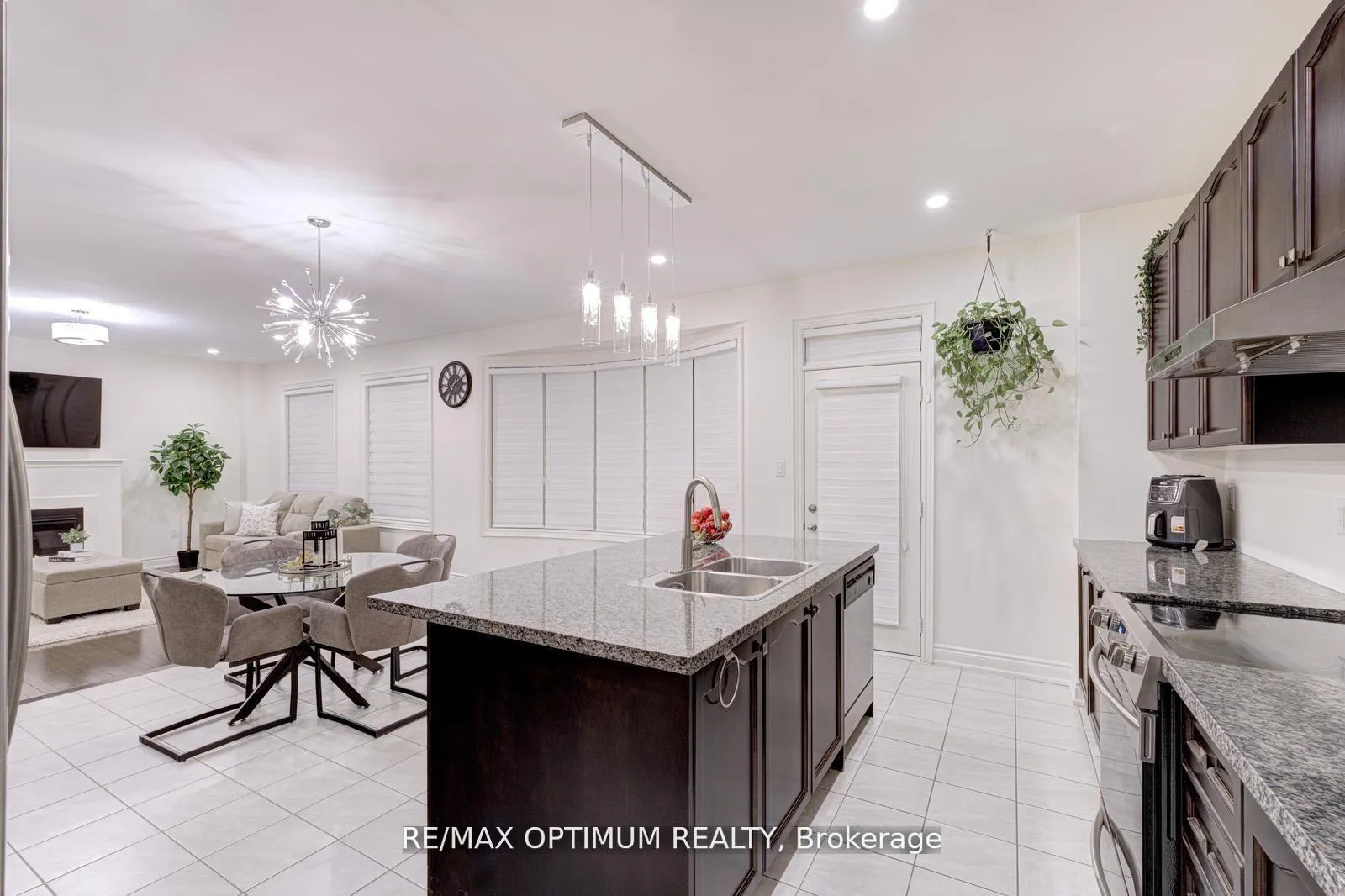 Photo 11 of 91 Elderslie Crescent, Vaughan, Kleinburg — HOMEH