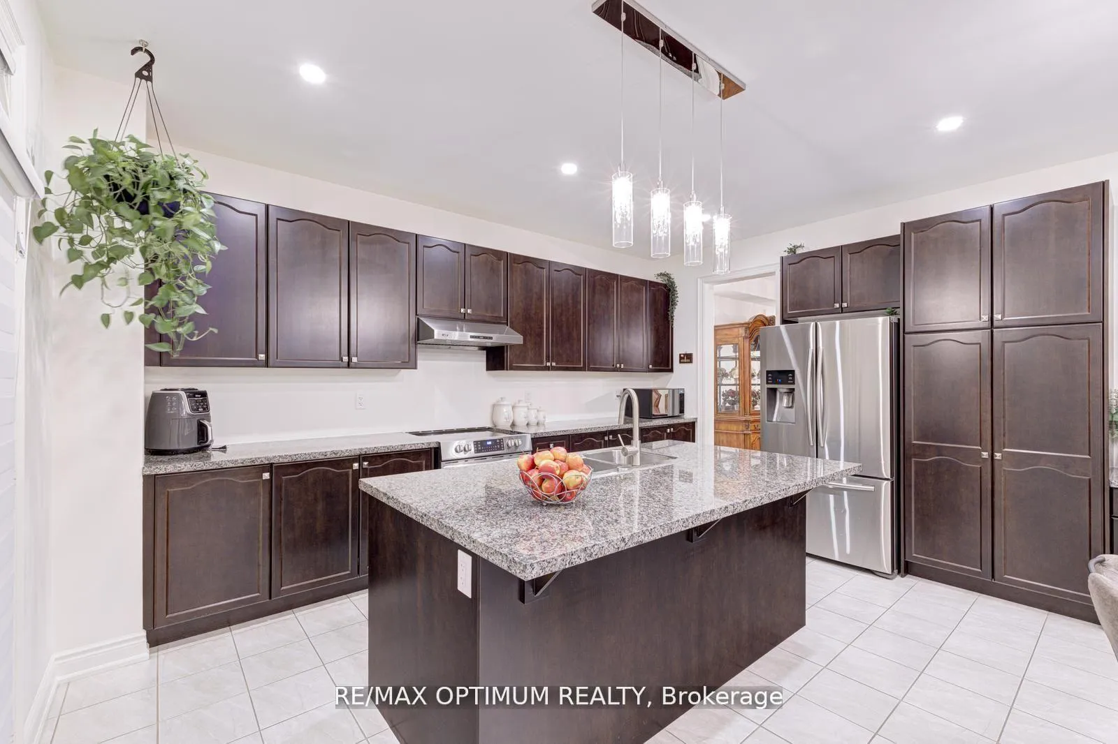 Photo 13 of 91 Elderslie Crescent, Vaughan, Kleinburg — HOMEH