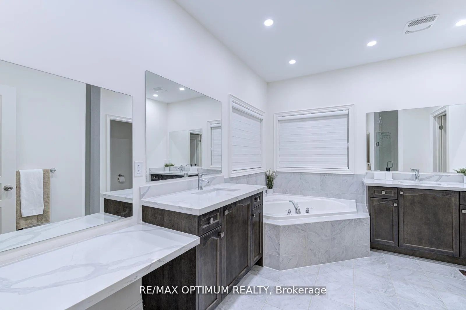 Photo 27 of 91 Elderslie Crescent, Vaughan, Kleinburg — HOMEH