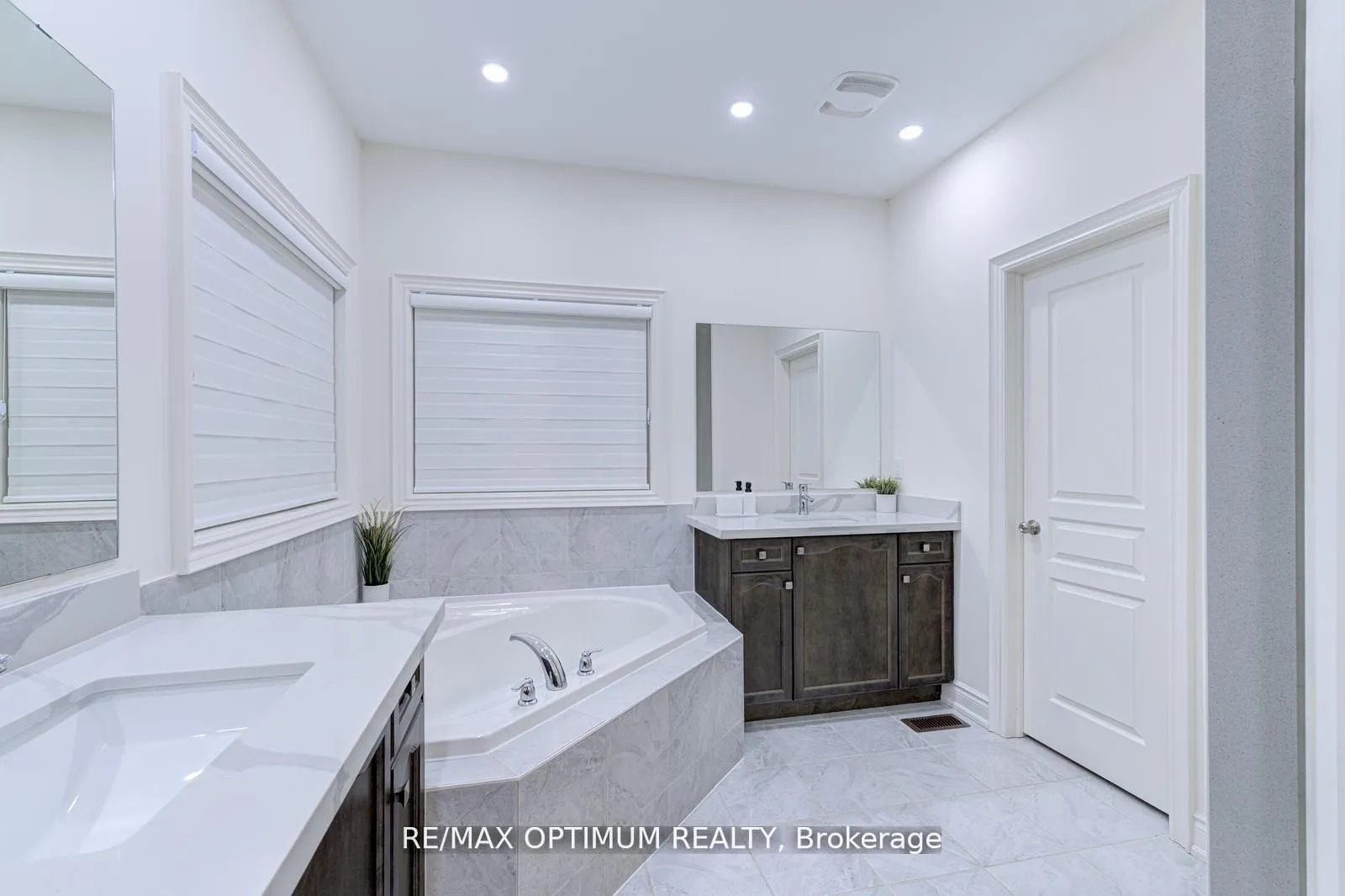 Photo 28 of 91 Elderslie Crescent, Vaughan, Kleinburg — HOMEH
