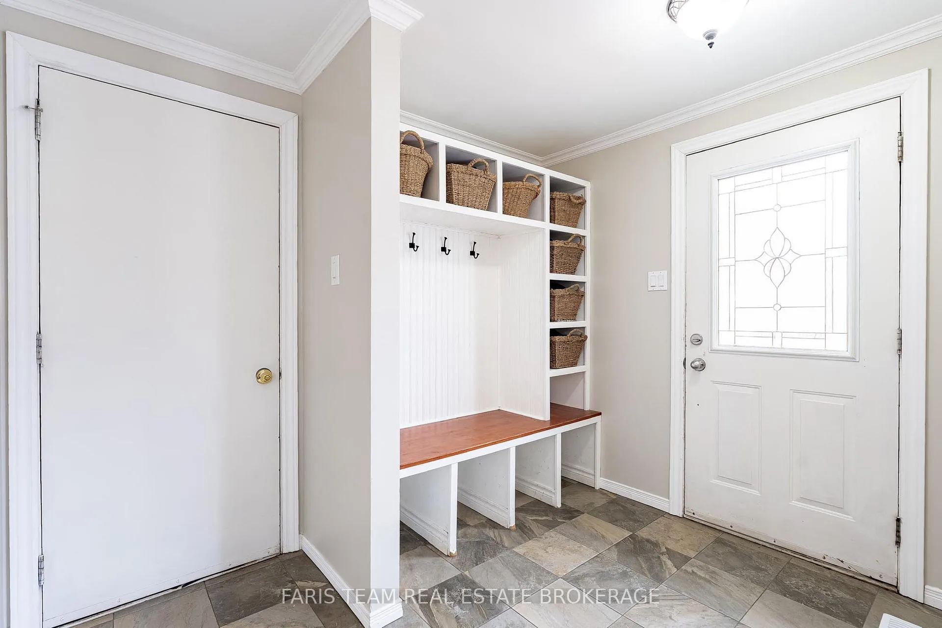 Photo 4 of 13 Maitland Drive, Barrie, Grove East — HOMEH