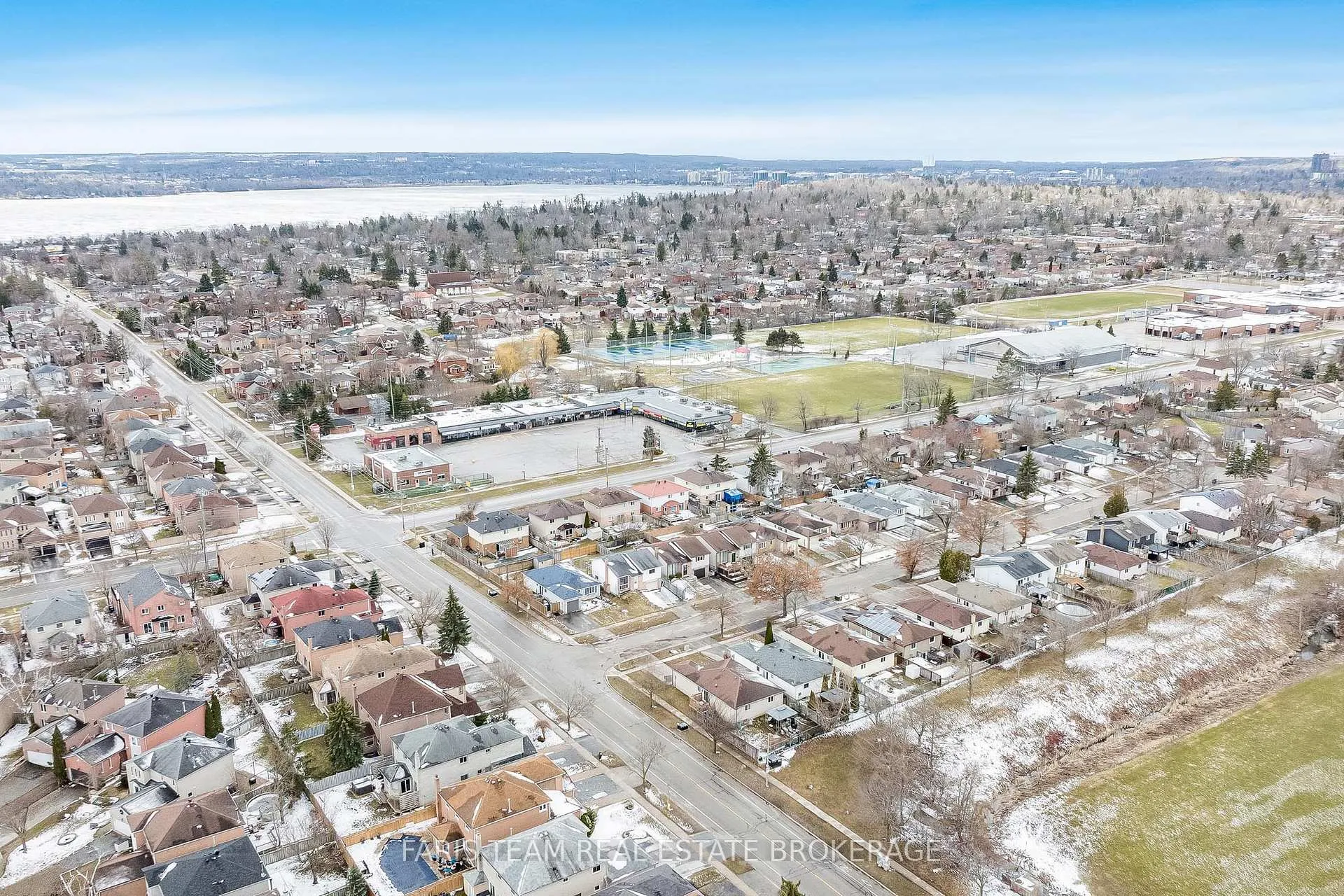Photo 33 of 13 Maitland Drive, Barrie, Grove East — HOMEH