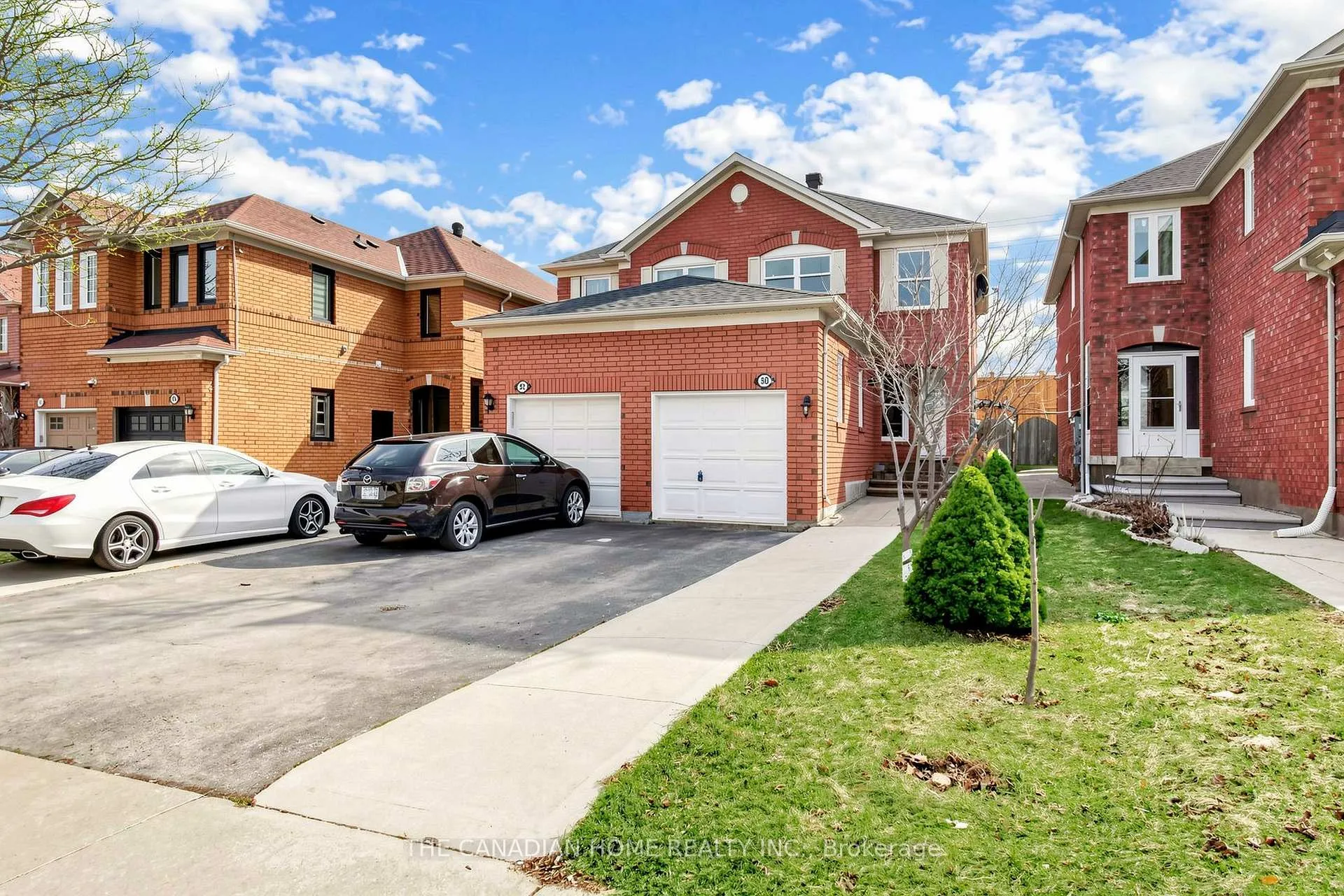 Photo 2 of 80 Mt Ranier Crescent E, Brampton, Sandringham-Wellington — HOMEH