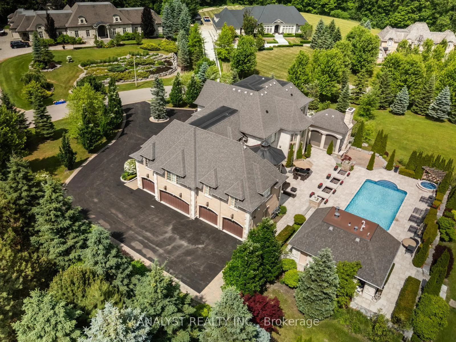 Photo 6 of 86 Eden Vale Drive, King, King City — HOMEH