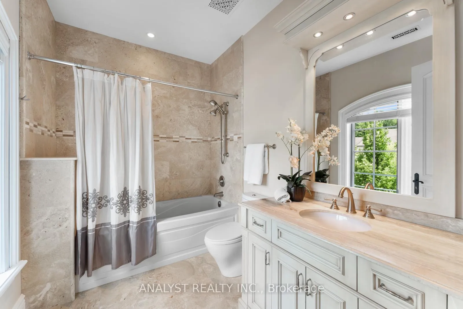 Photo 22 of 86 Eden Vale Drive, King, King City — HOMEH
