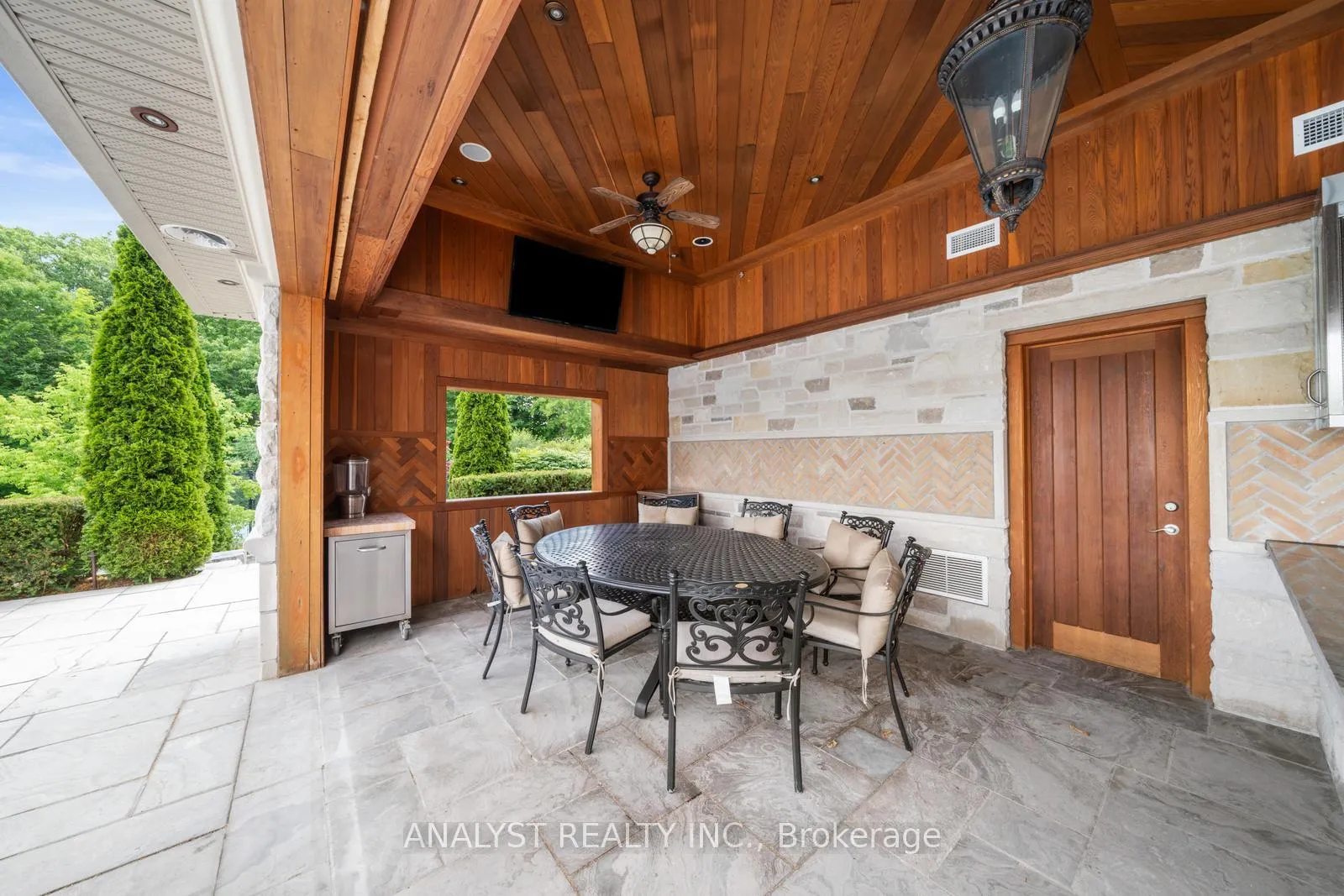 Photo 40 of 86 Eden Vale Drive, King, King City — HOMEH