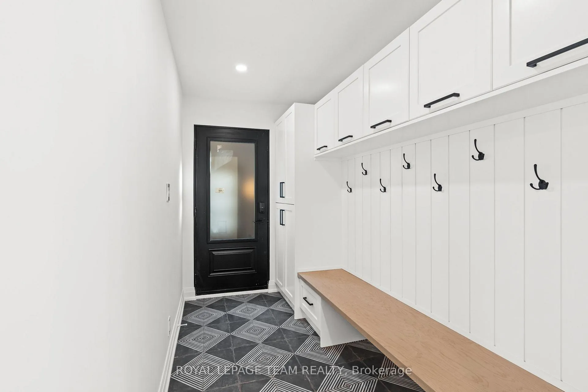 Photo 9 of 5575 South Sunset Drive, Ottawa, Manotick Long Island & Nicholls Island — HOMEH
